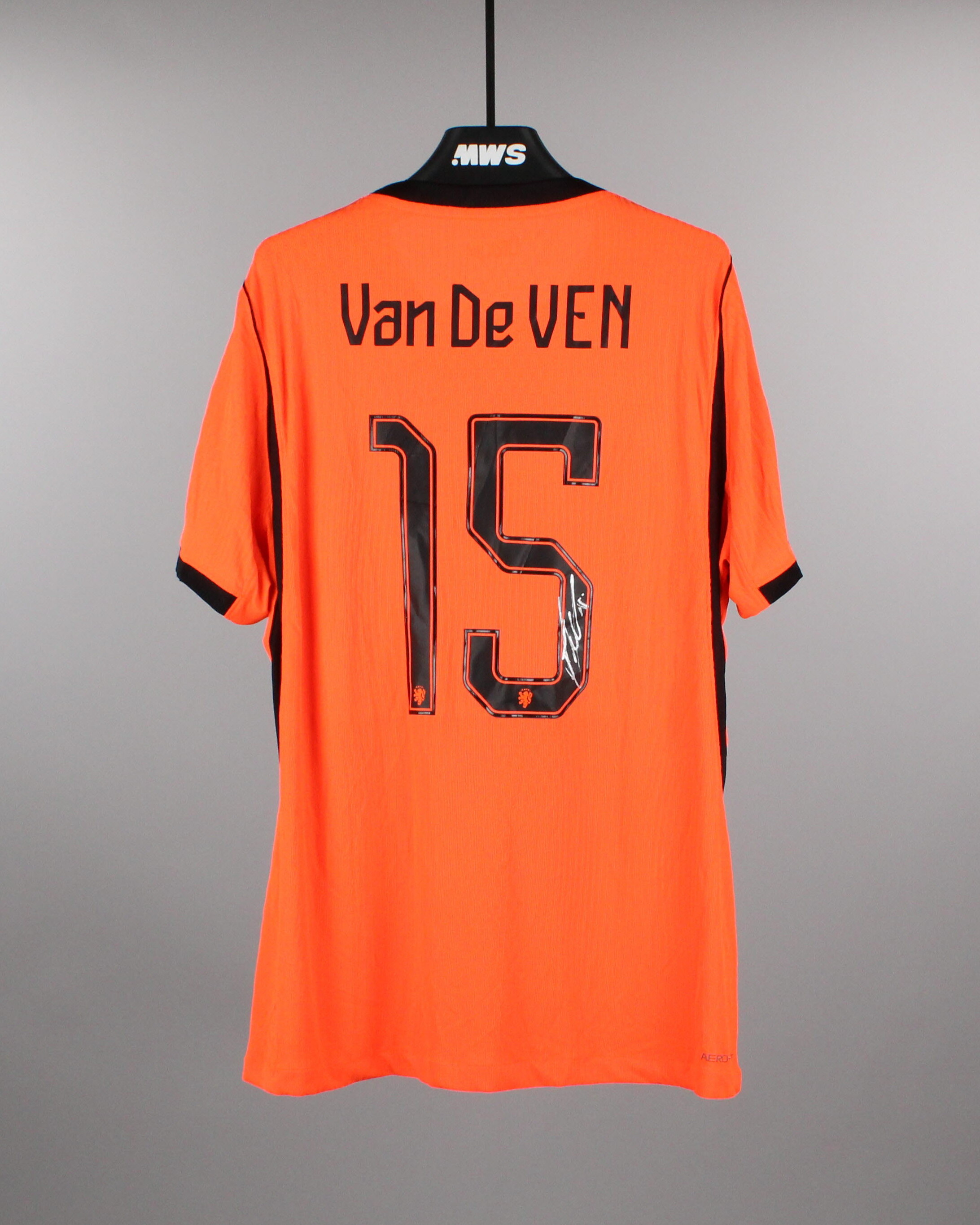 Micky van de Ven | Netherlands - Japan | MatchWornShirt