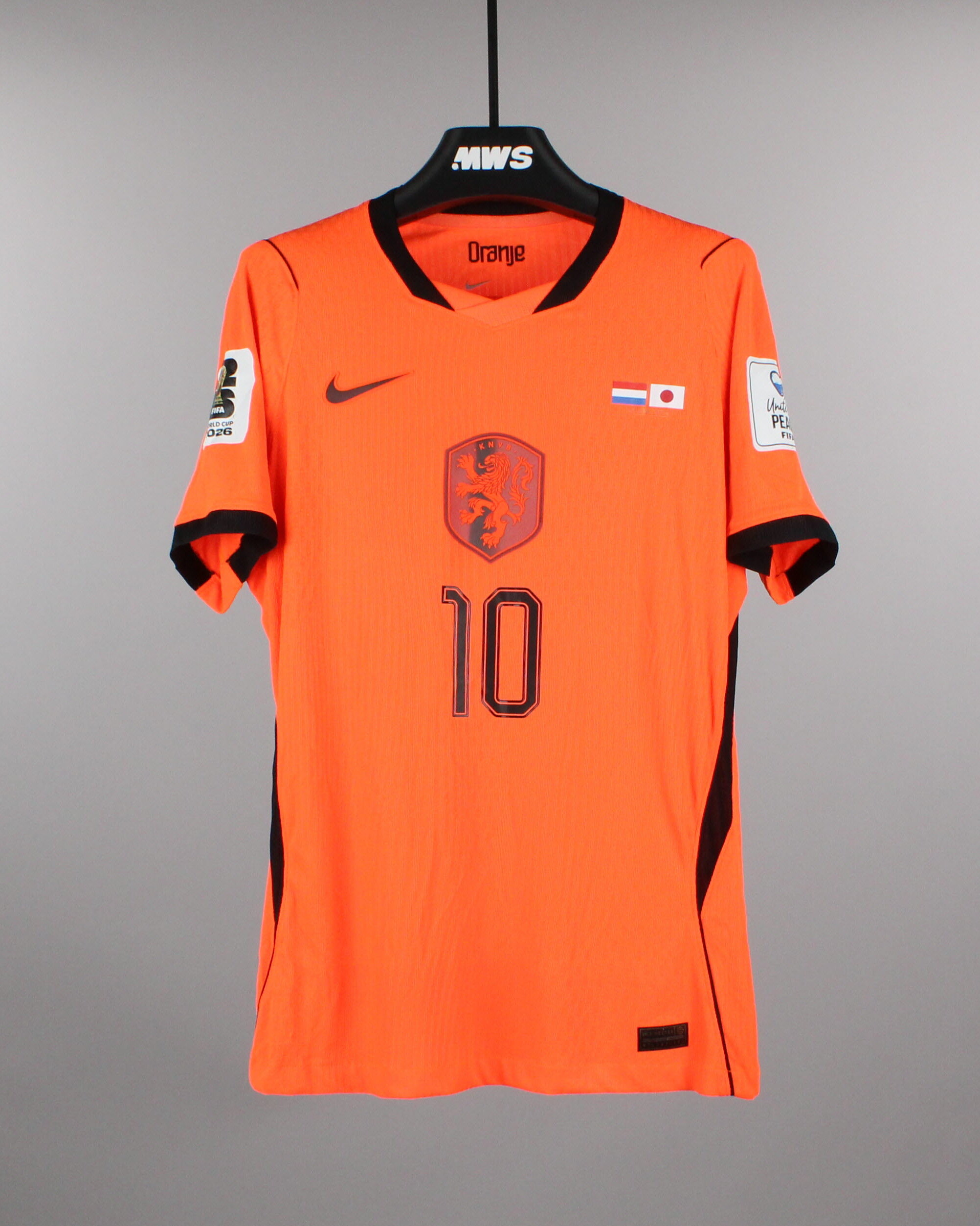 Memphis Depay | Netherlands - Japan | MatchWornShirt