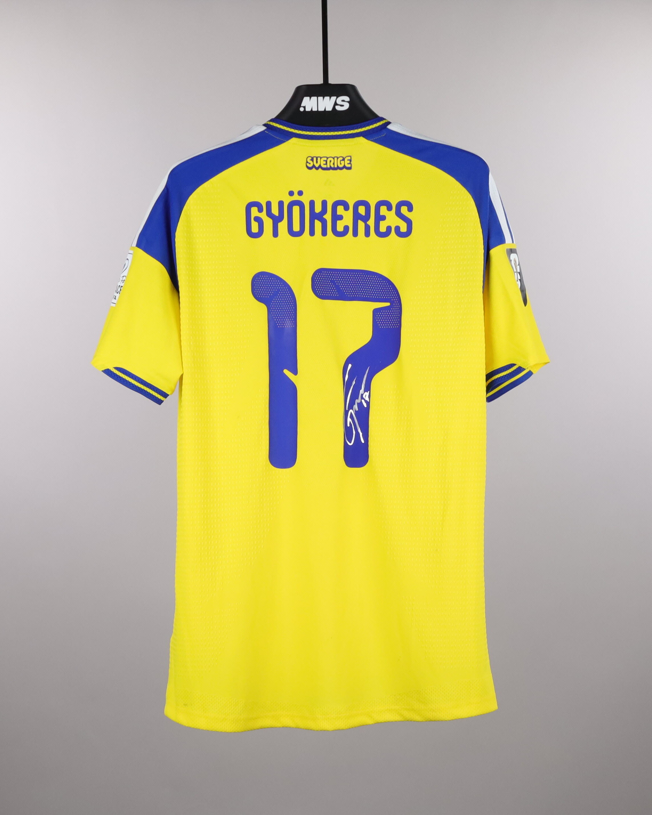 Viktor Gyökeres Sweden shirt