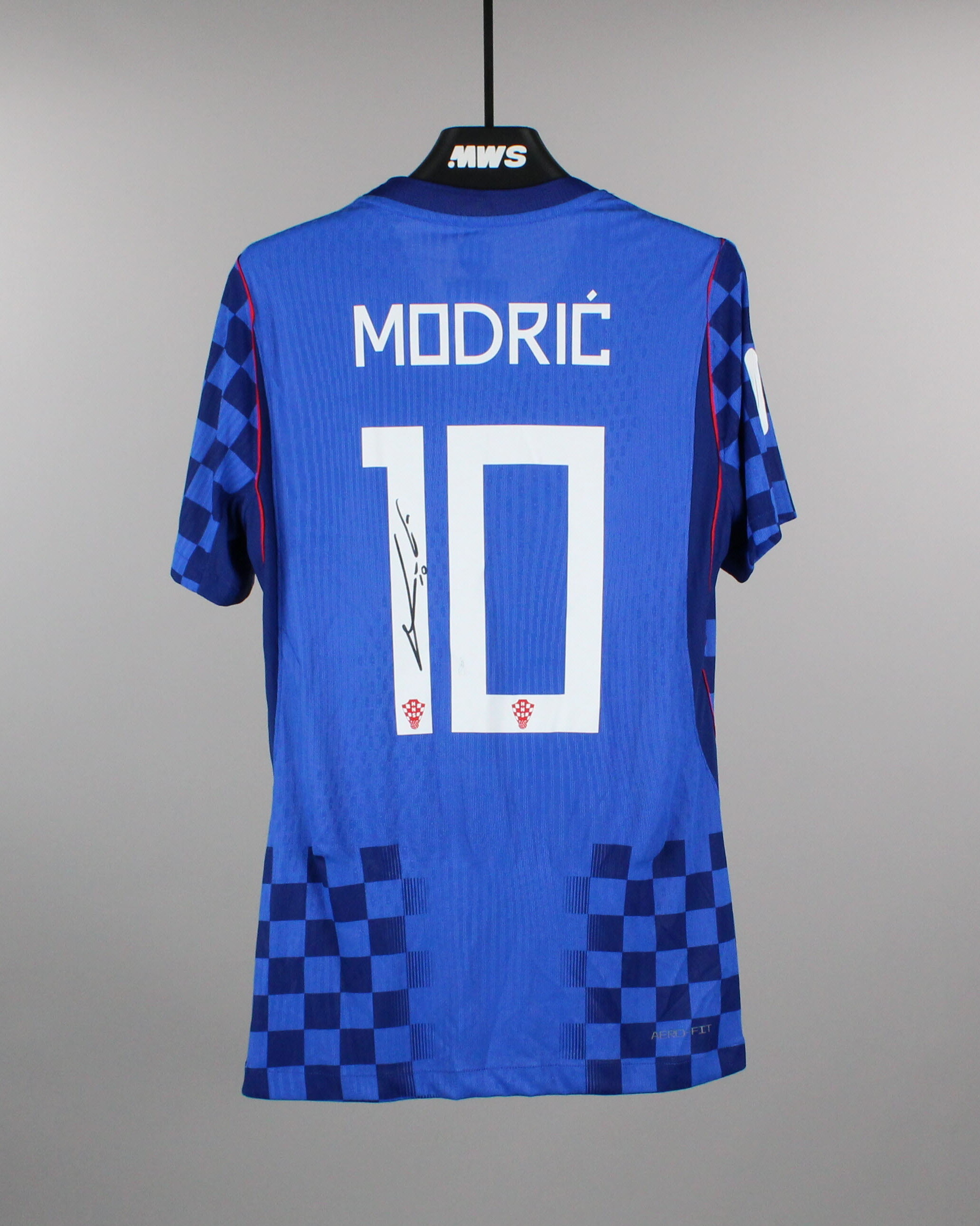 Luka Modrić | England - Croatia | MatchWornShirt