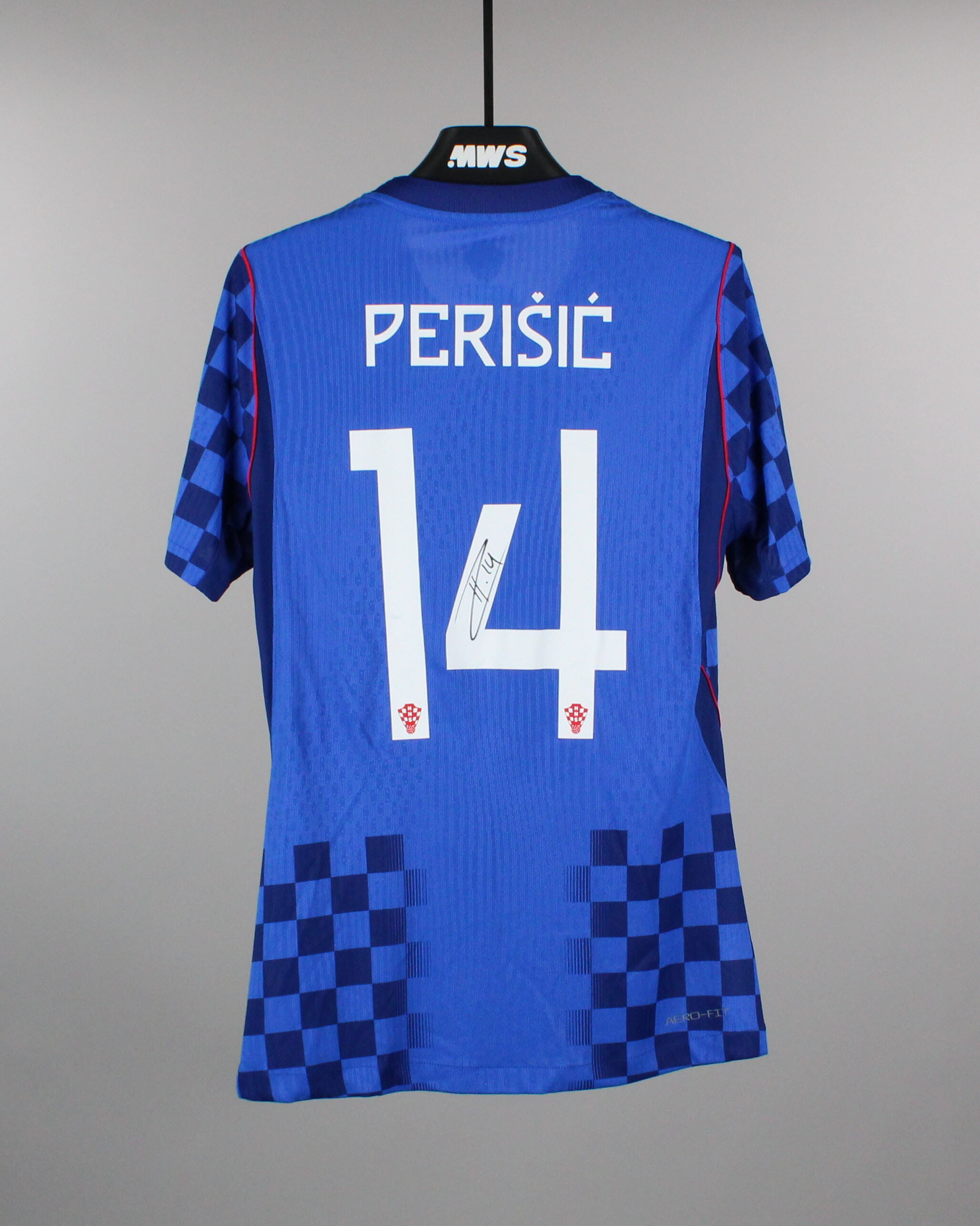 Ivan Perišić | England - Croatia | MatchWornShirt