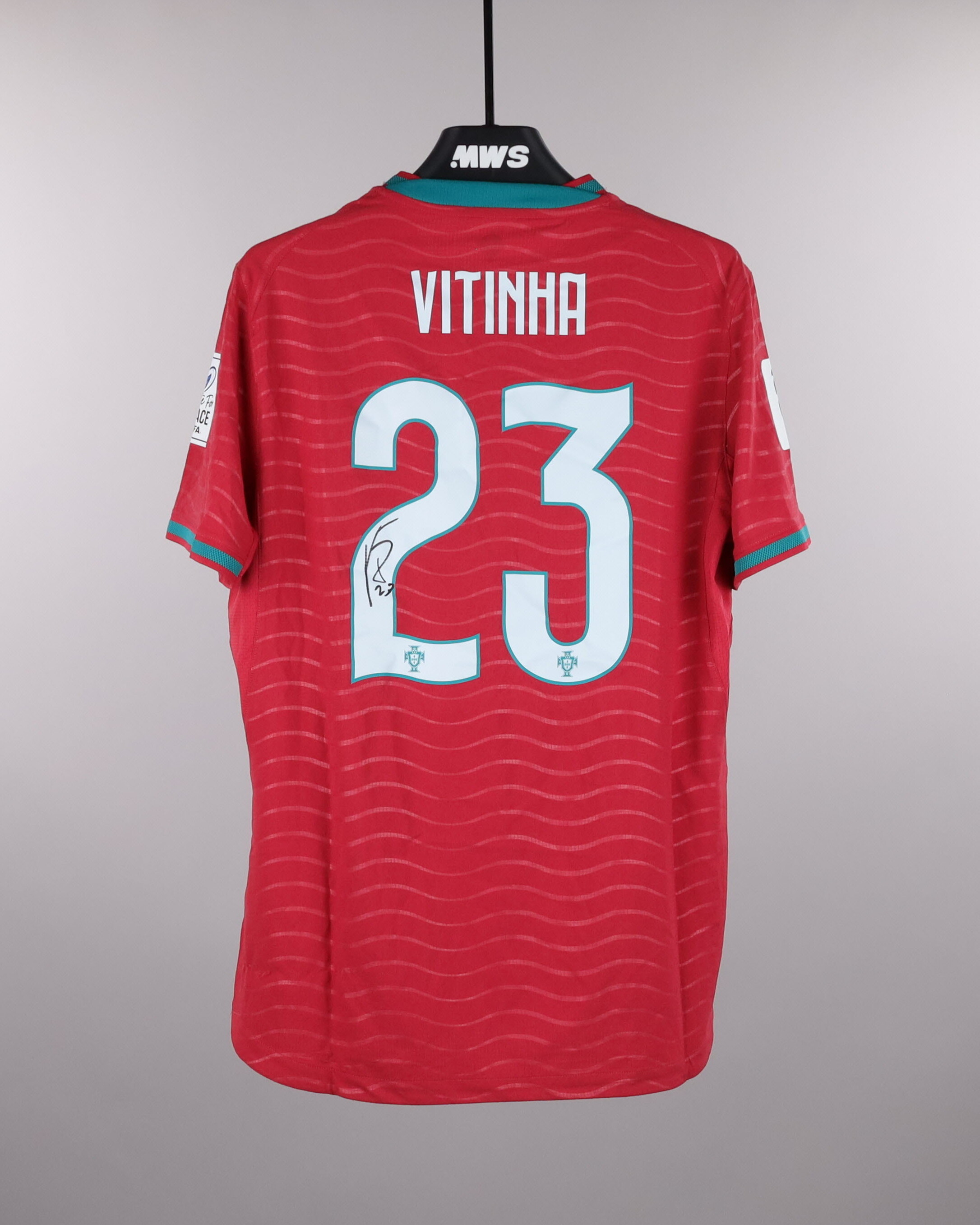 シ*ゴ様 MVPs社 サイン入りサッカーユニフォーム　Vitinha ヴィティー Vitinha | Portugal - Congo DR | MatchWornShirt