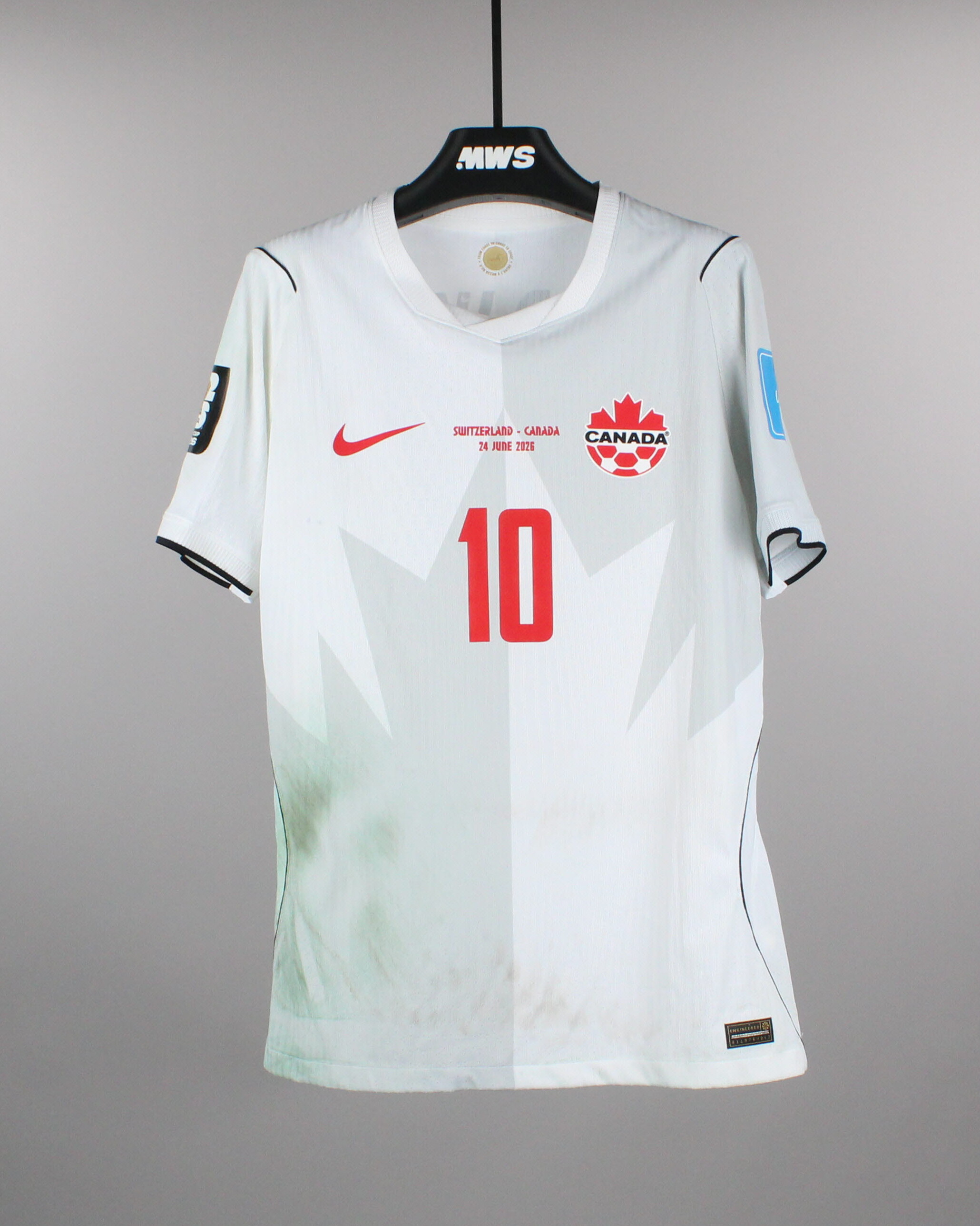 Match-worn and signed jerseys - Soccer, Basketball, Cycling &amp