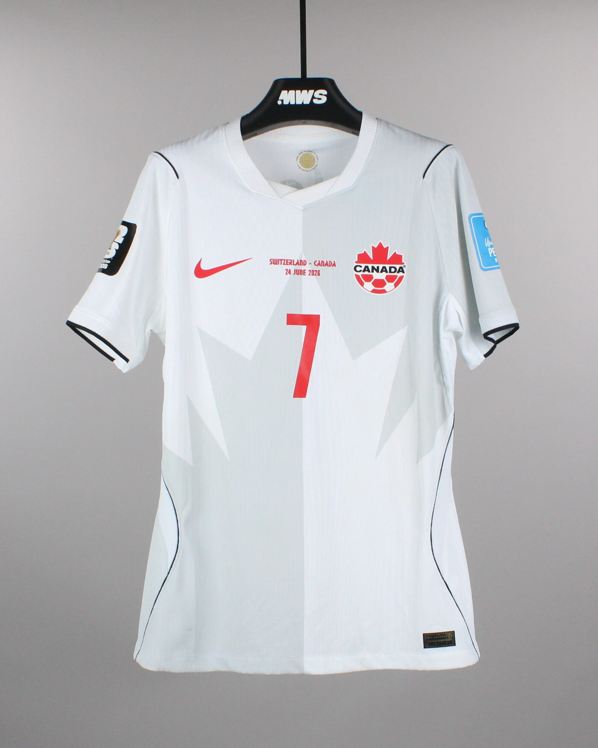 Match-worn and signed jerseys - Soccer, Basketball, Cycling &amp