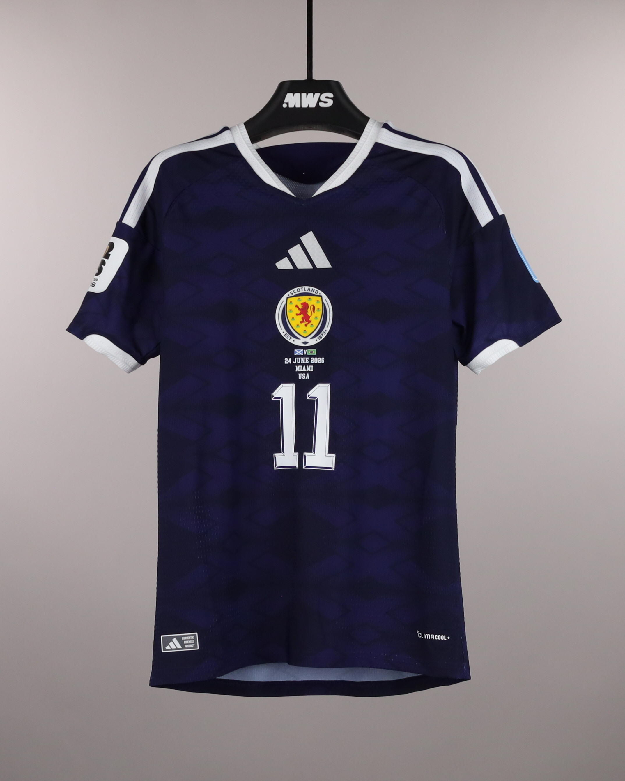Match-worn and signed jerseys - Soccer, Basketball, Cycling &amp