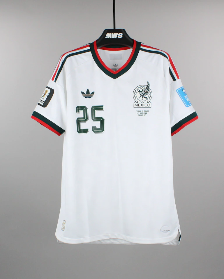 Shirt van Roberto Alvarado Mexico