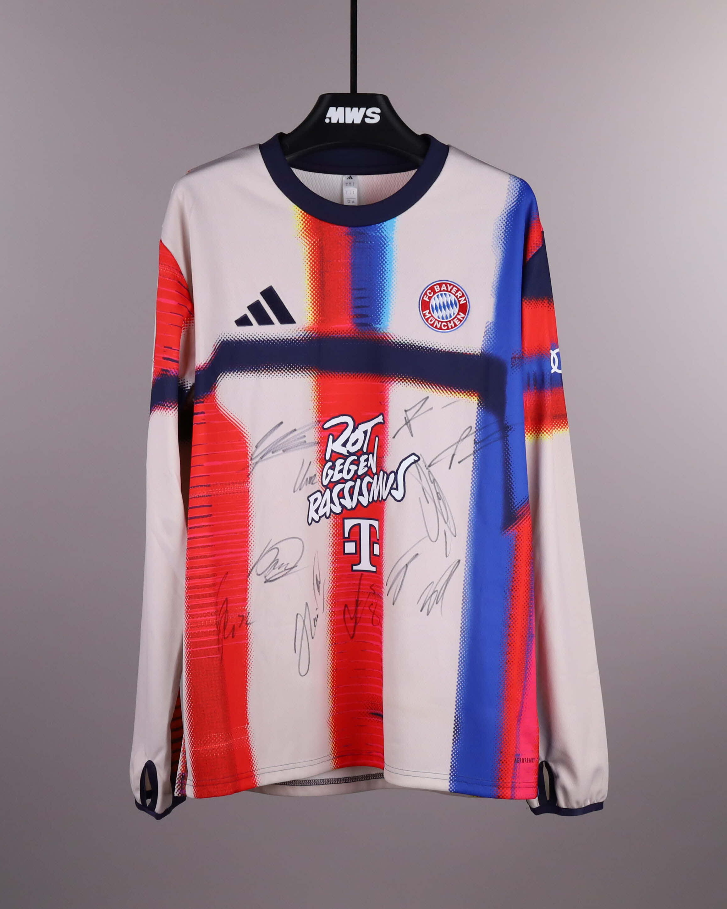 FCバイエルン・ミュンヘン ユニフォーム | MatchWornShirt