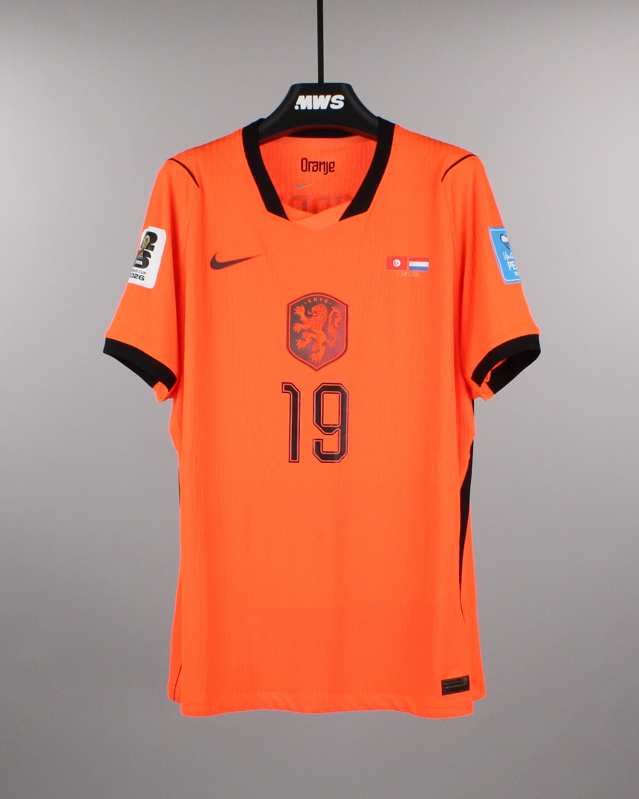 試合着用・サイン入りユニフォーム - サッカー、バスケットボール