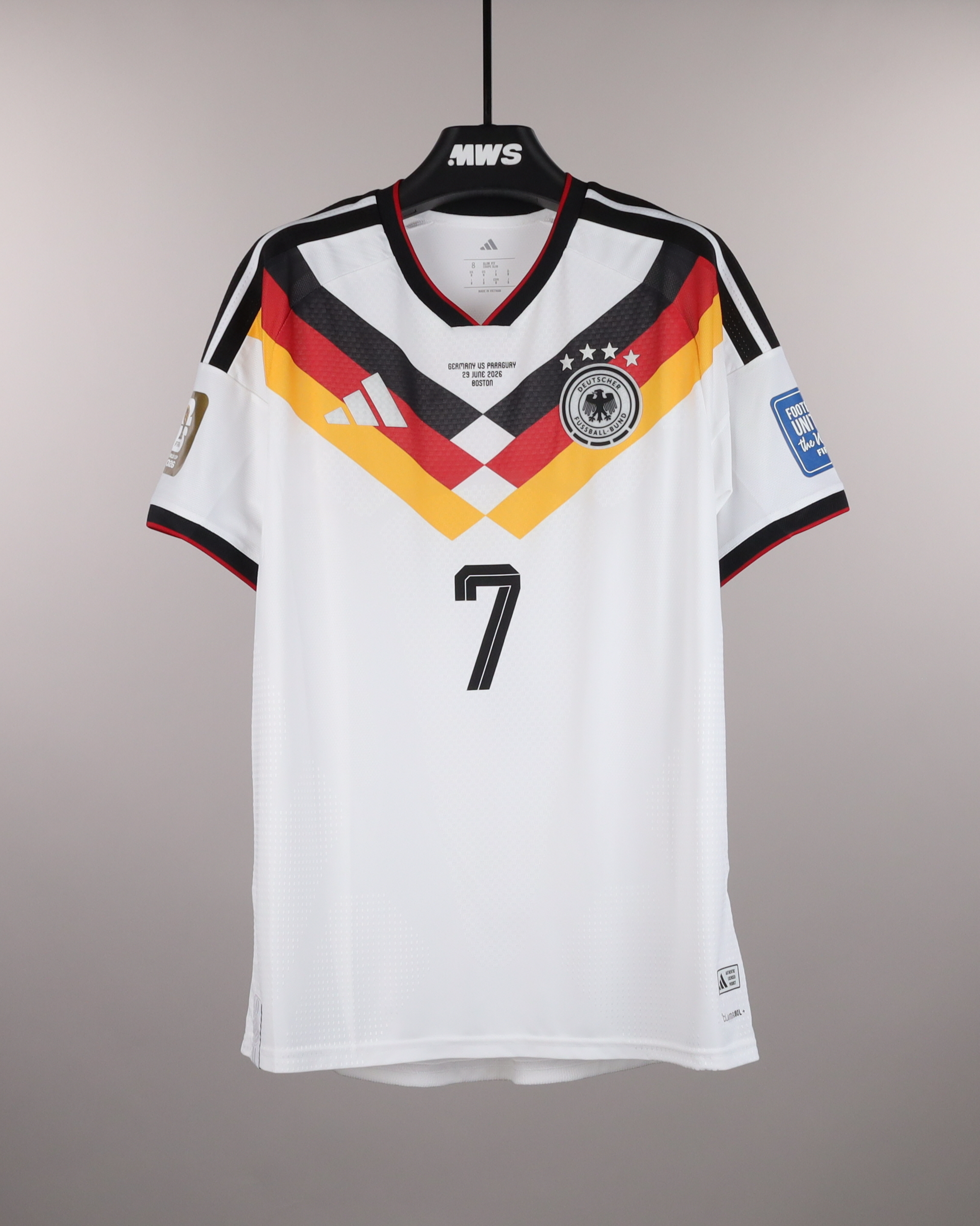 試合着用・サイン入りユニフォーム - サッカー、バスケットボール