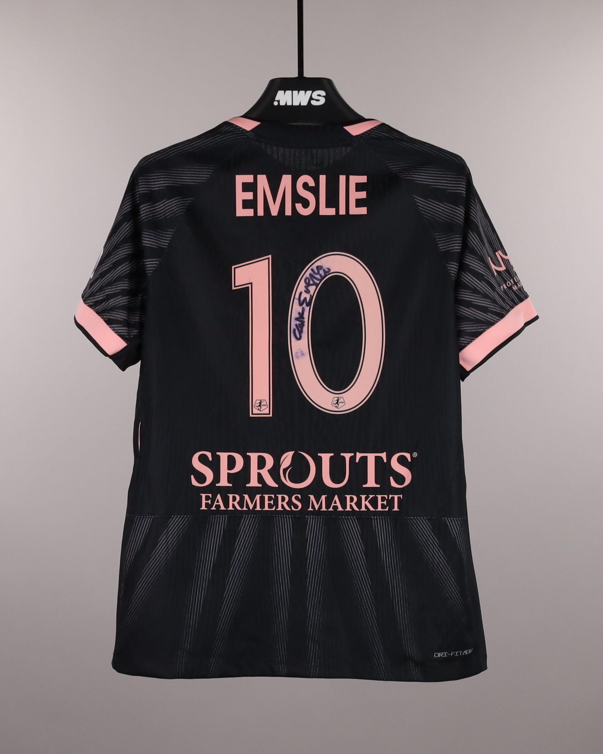 Claire Emslie Angel City FC jersey