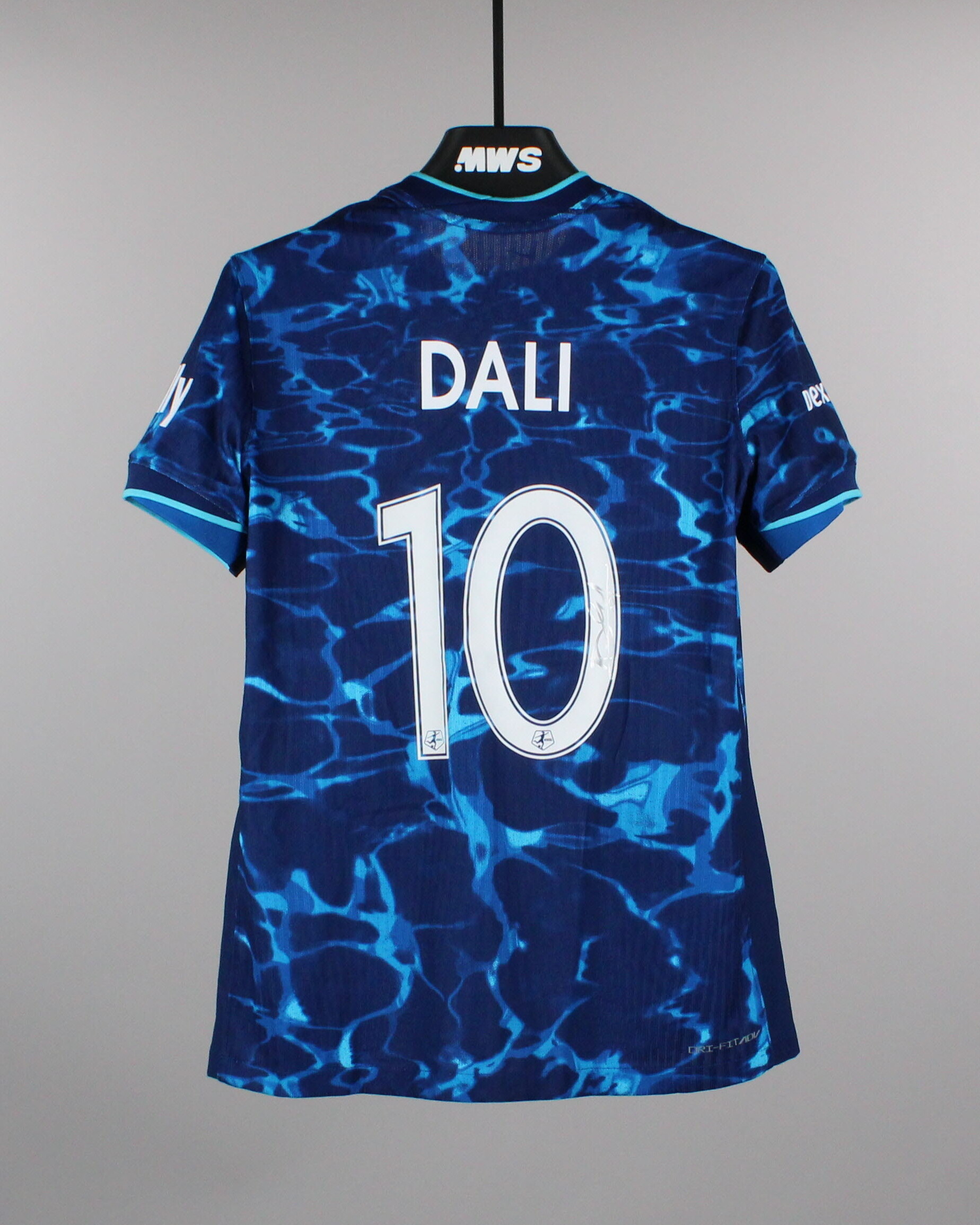 Kenza Dali San Diego Wave FC jersey