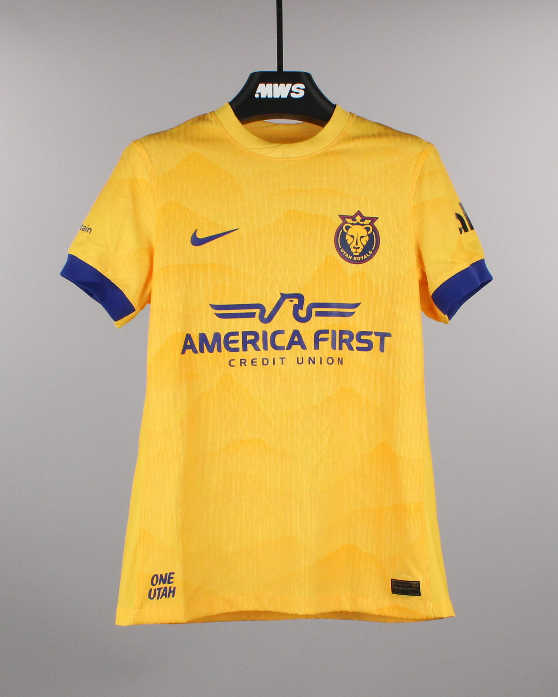 Narumi Miura 三浦成美 Utah Royals FC jersey
