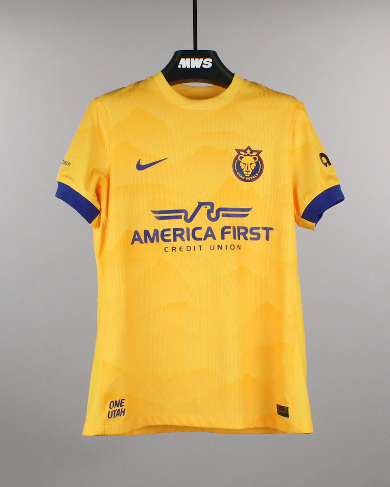 Lara Prašnikar Utah Royals FC jersey