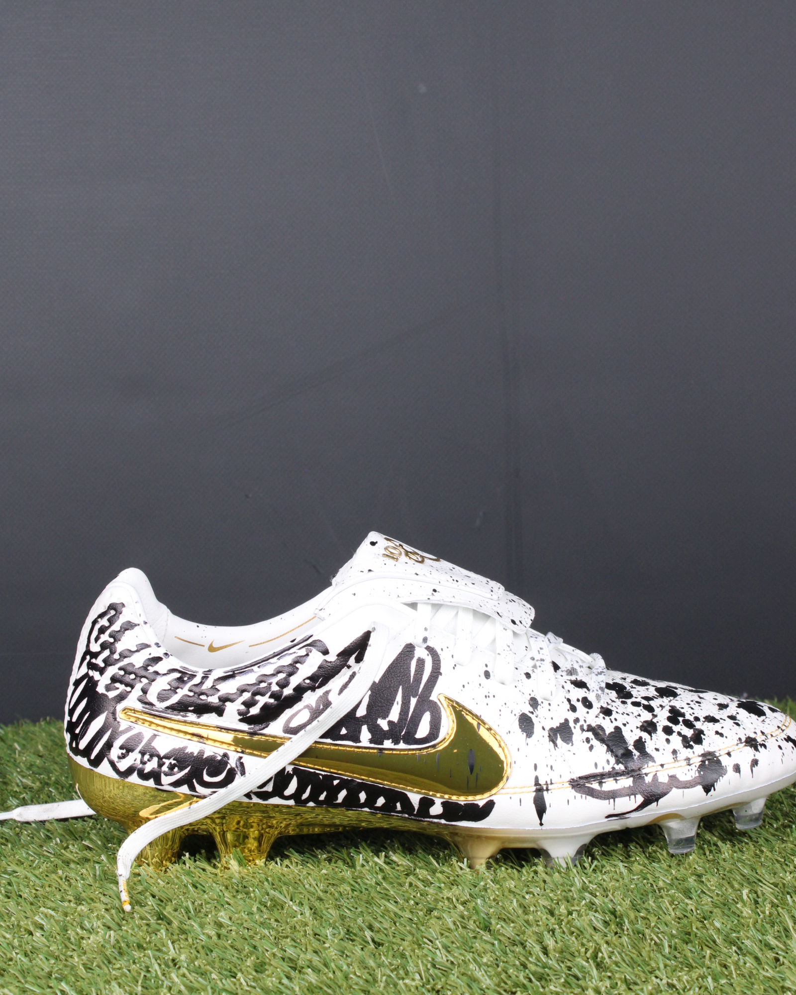 Limited Edition R10 Boots