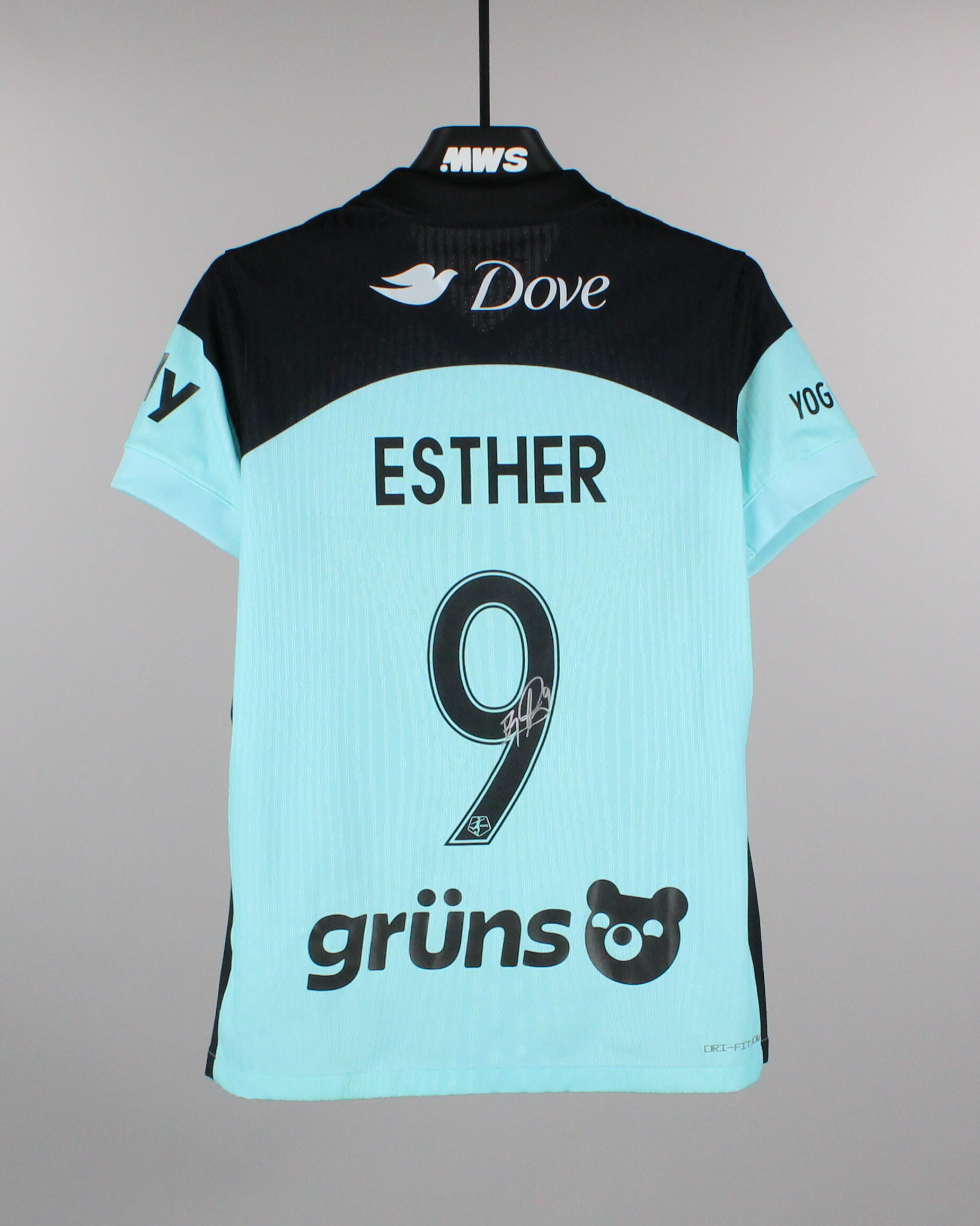 Esther González Gotham FC のシャツ