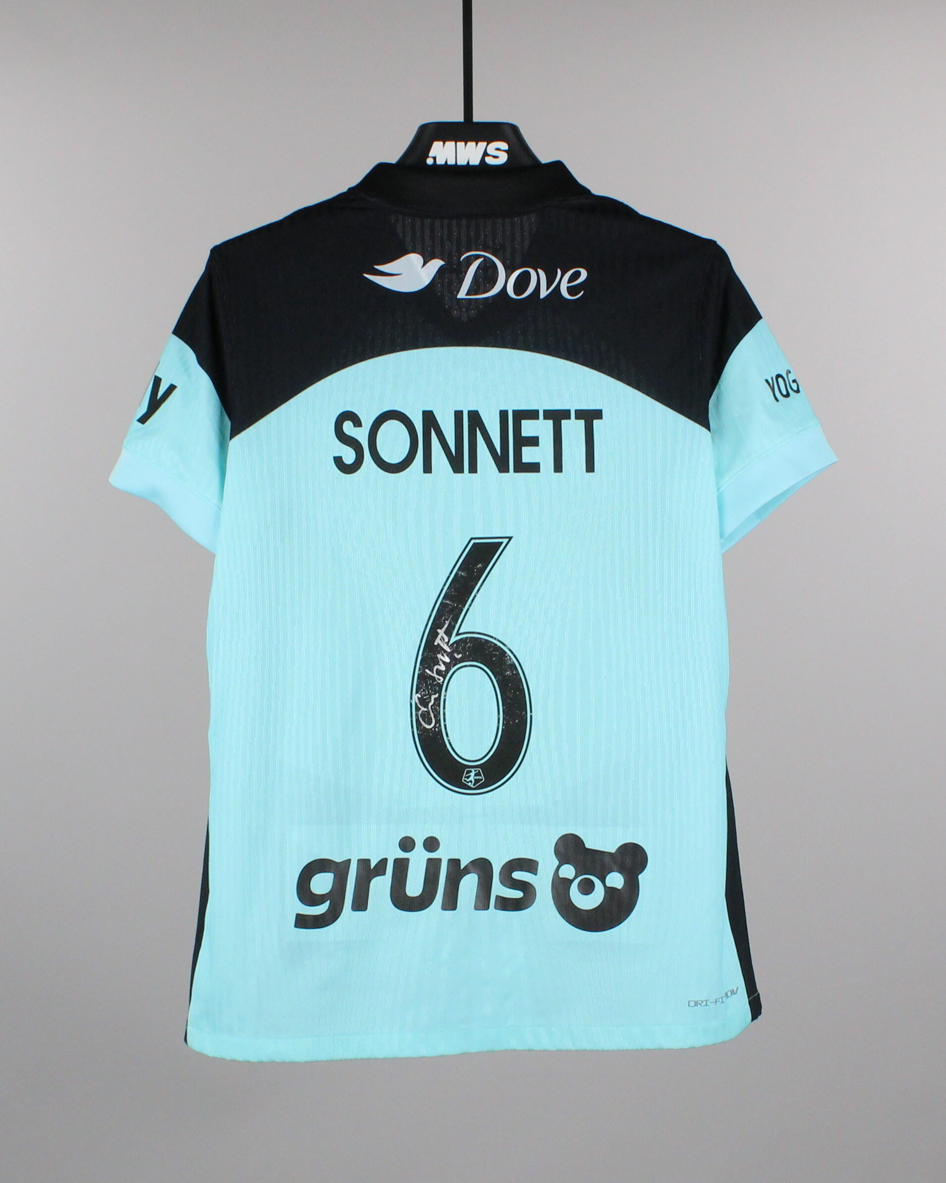 Emily Sonnett Gotham FC のシャツ