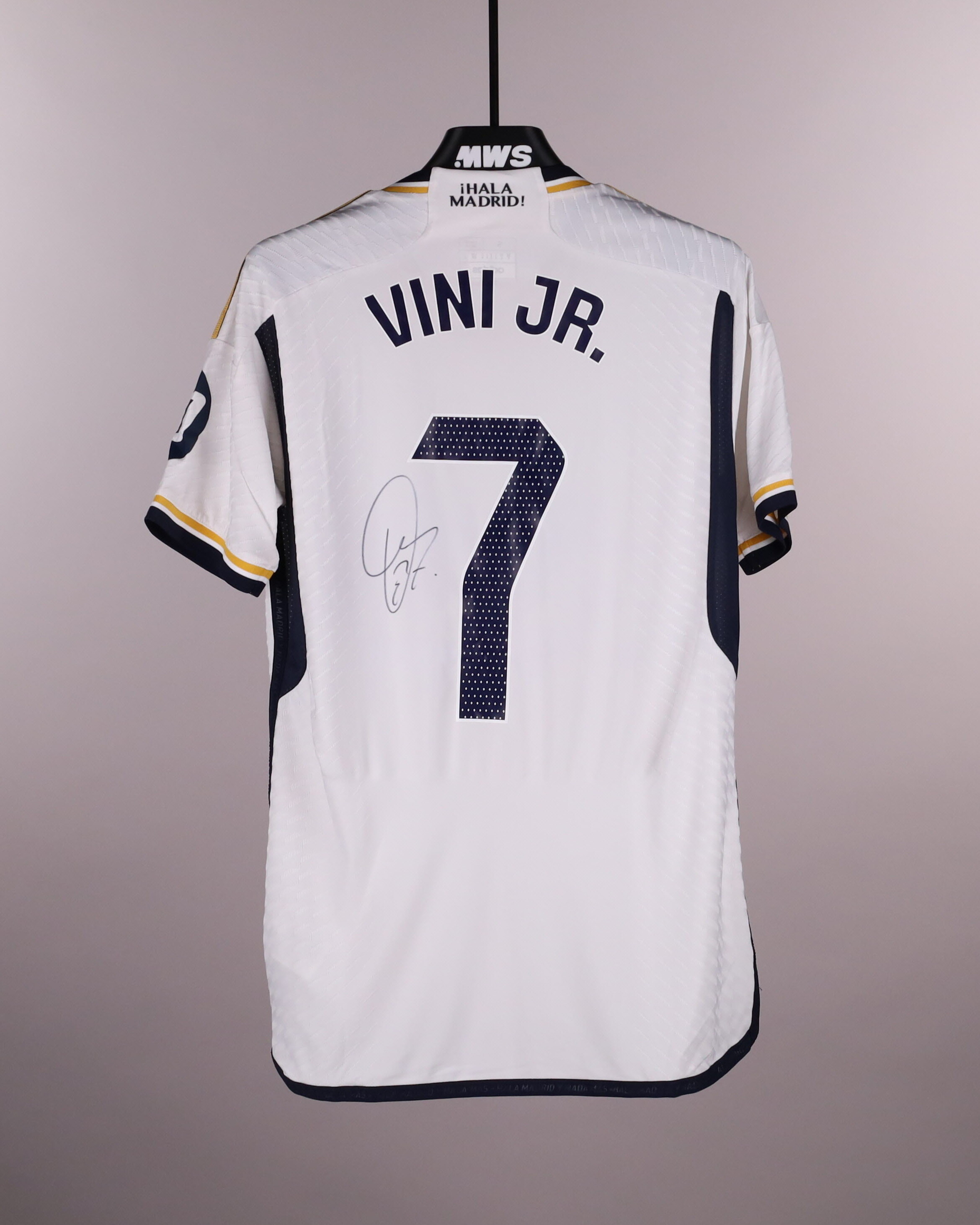 Vinicius Júnior | La Liga | 2023/24 Real Madrid jersey