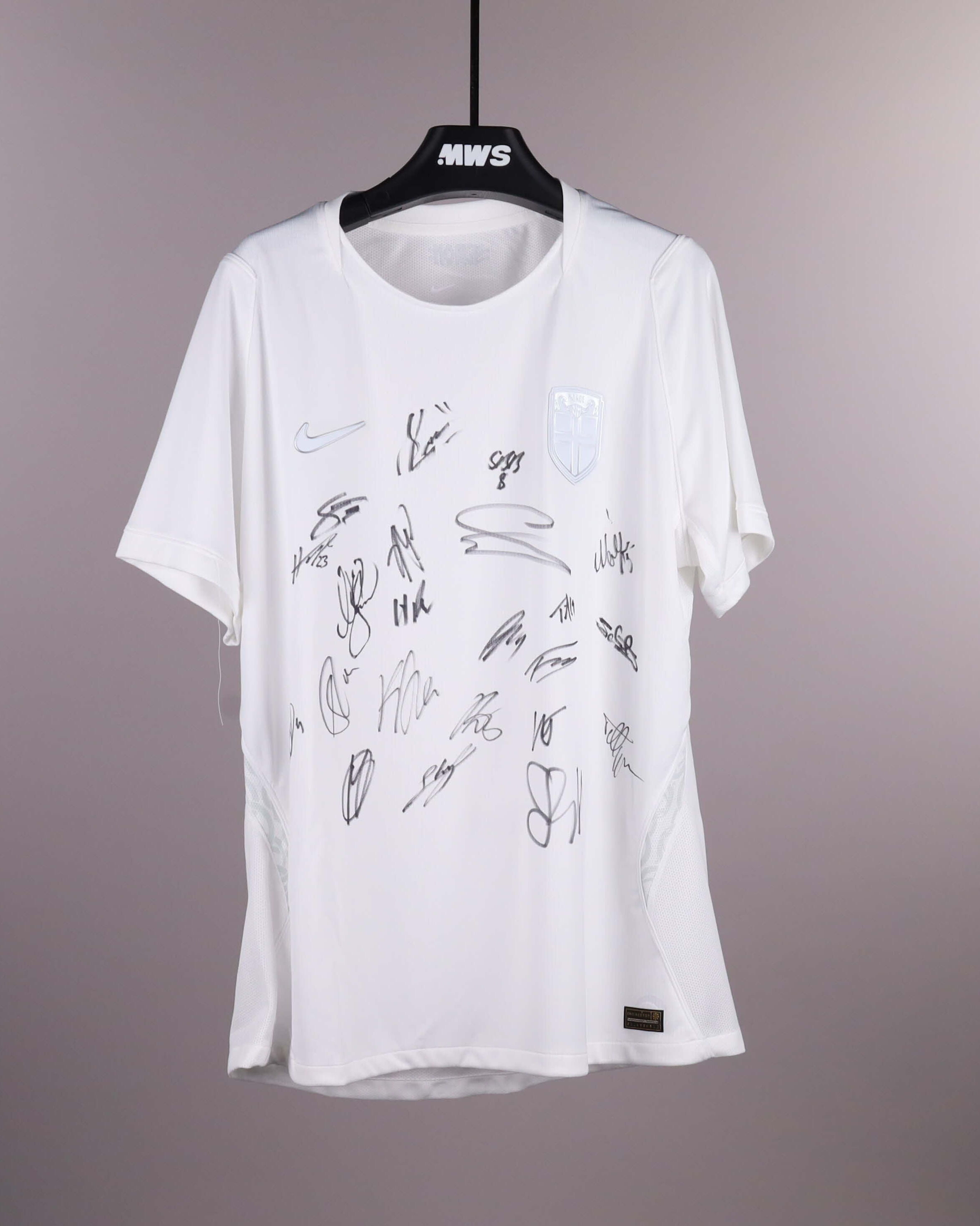 Squad Signed Shirt  Norway shirt