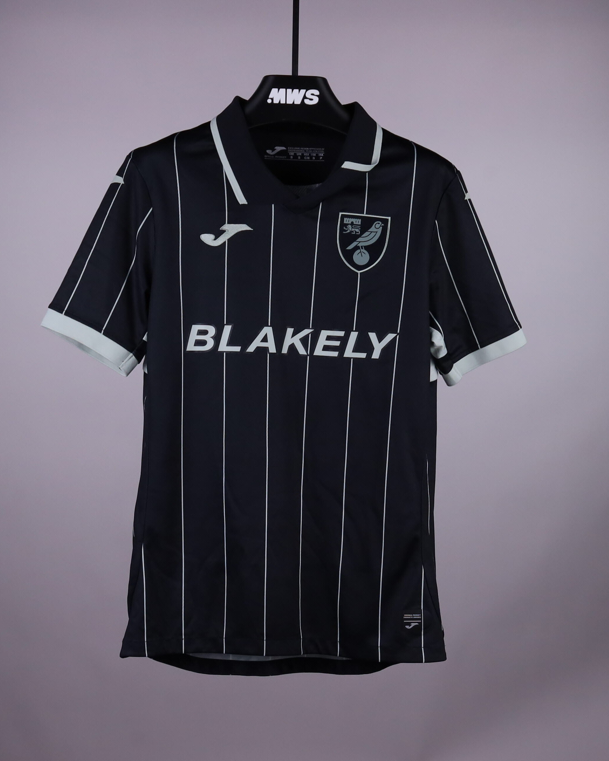 Shirt van Kellen Fisher Norwich City