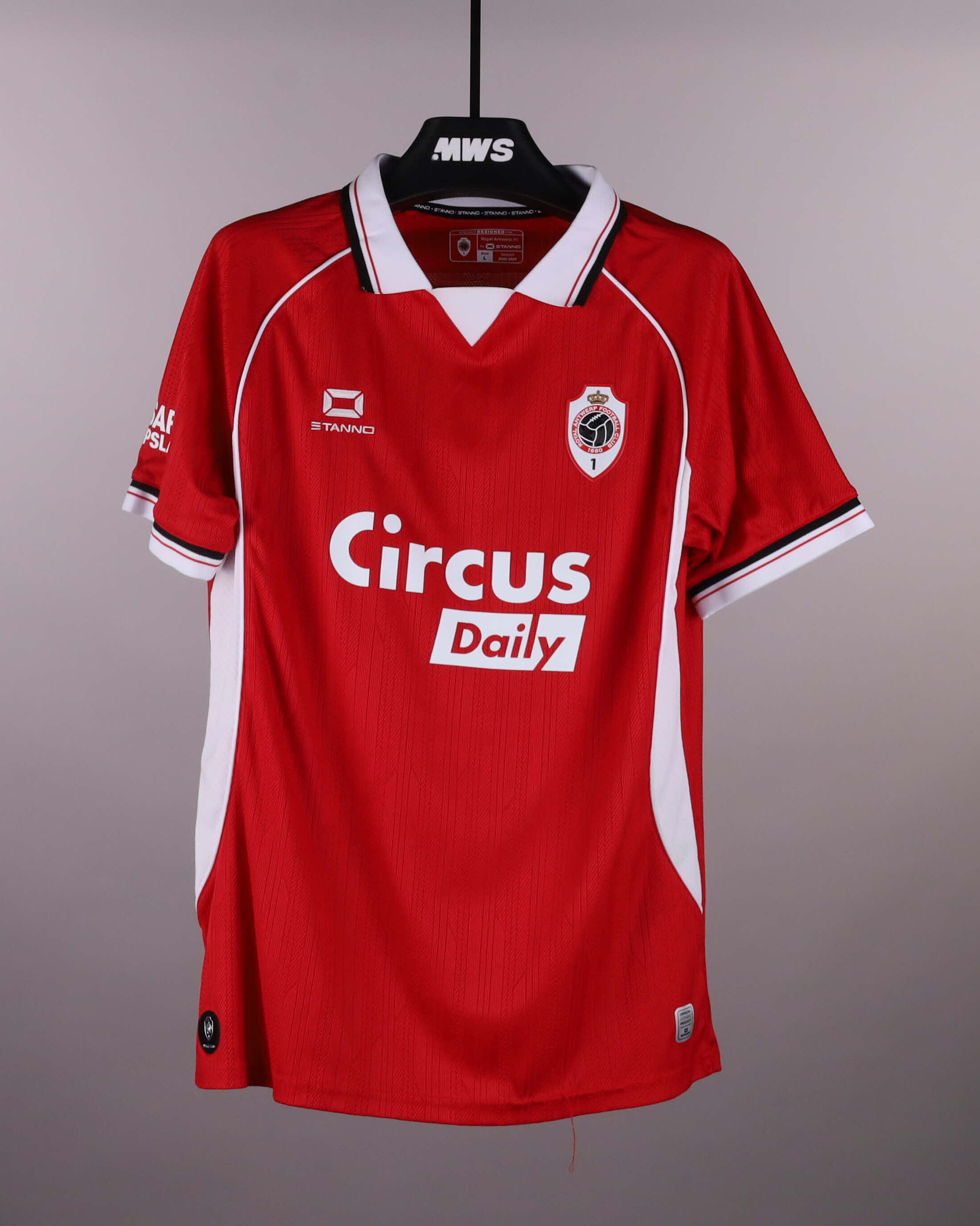 Thibo Somers Royal Antwerp FC jersey