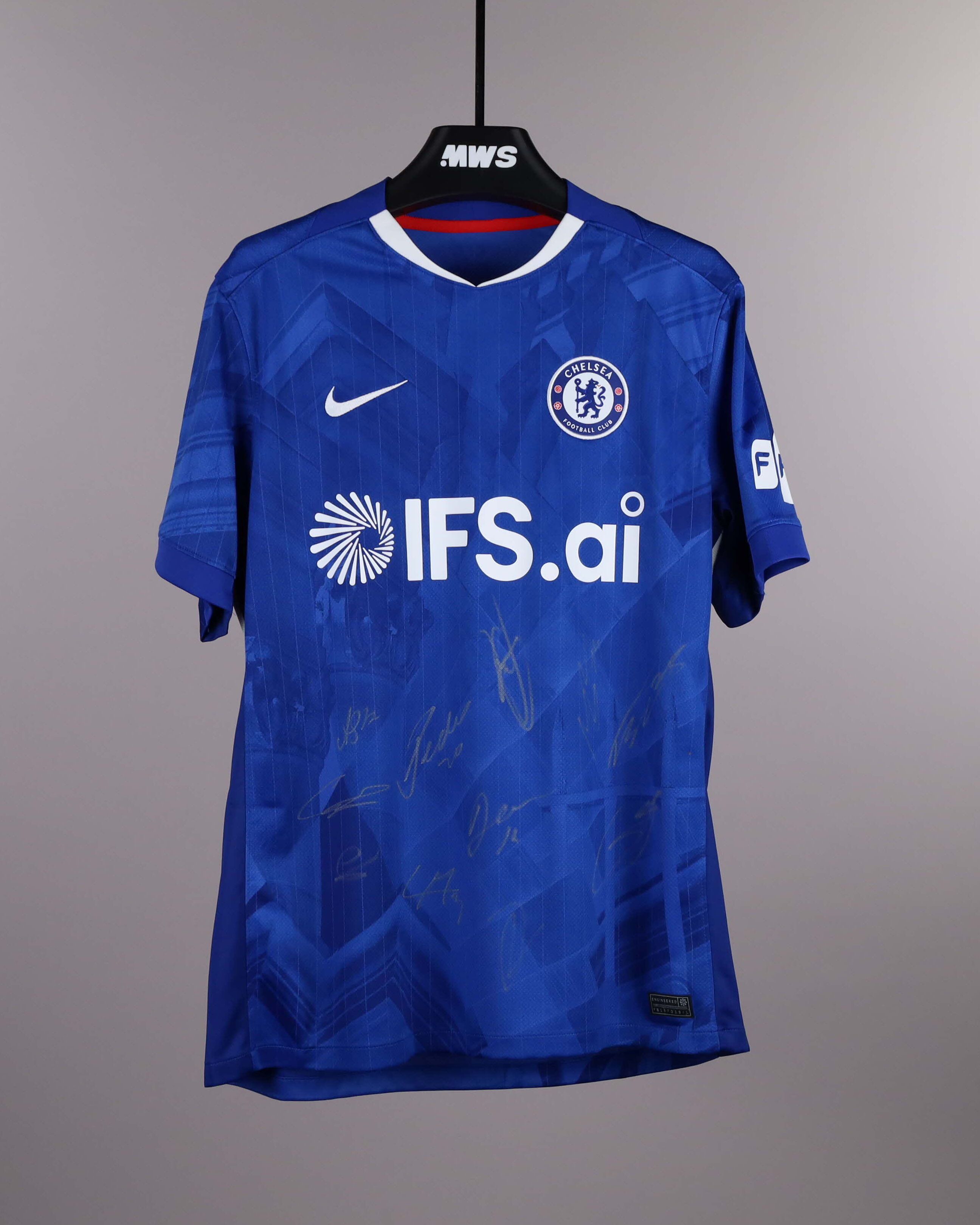 Squad Signed Shirt | Chelsea 