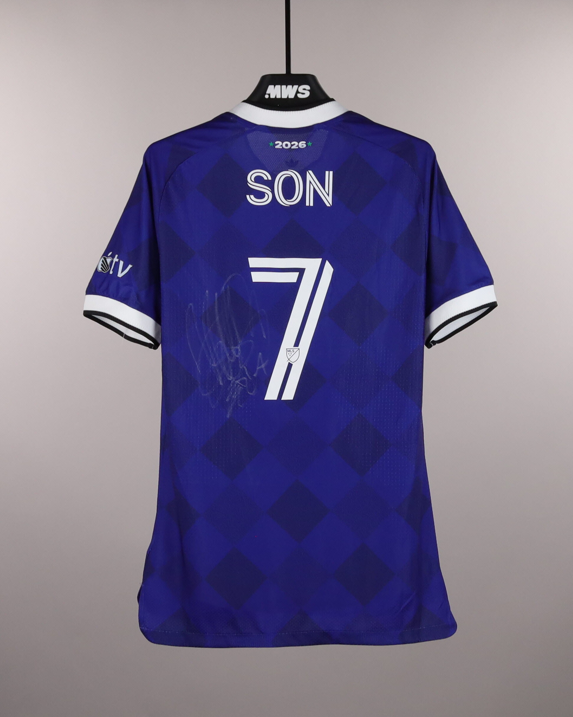 試合着用・サイン入りユニフォーム - サッカー、バスケットボール