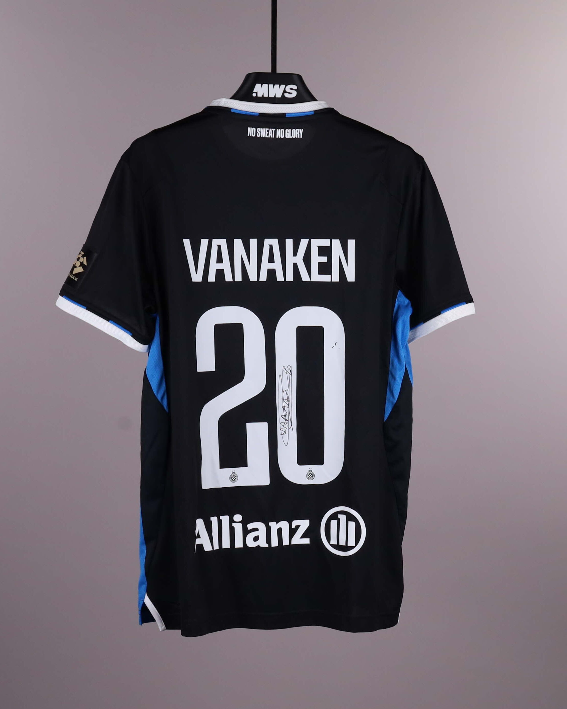 Hans Vanaken Club Brugge shirt