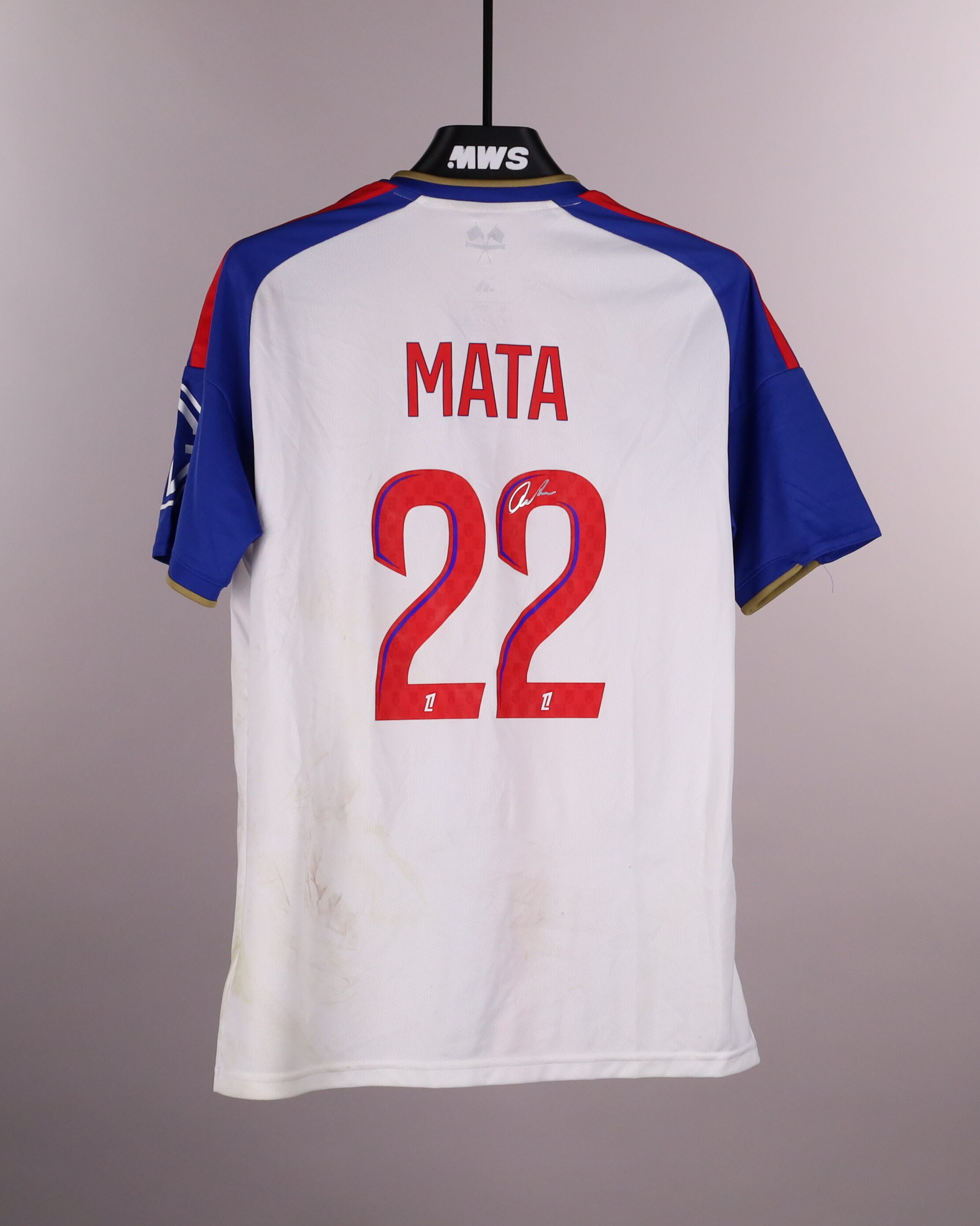 Clinton Mata Olympique Lyonnais shirt