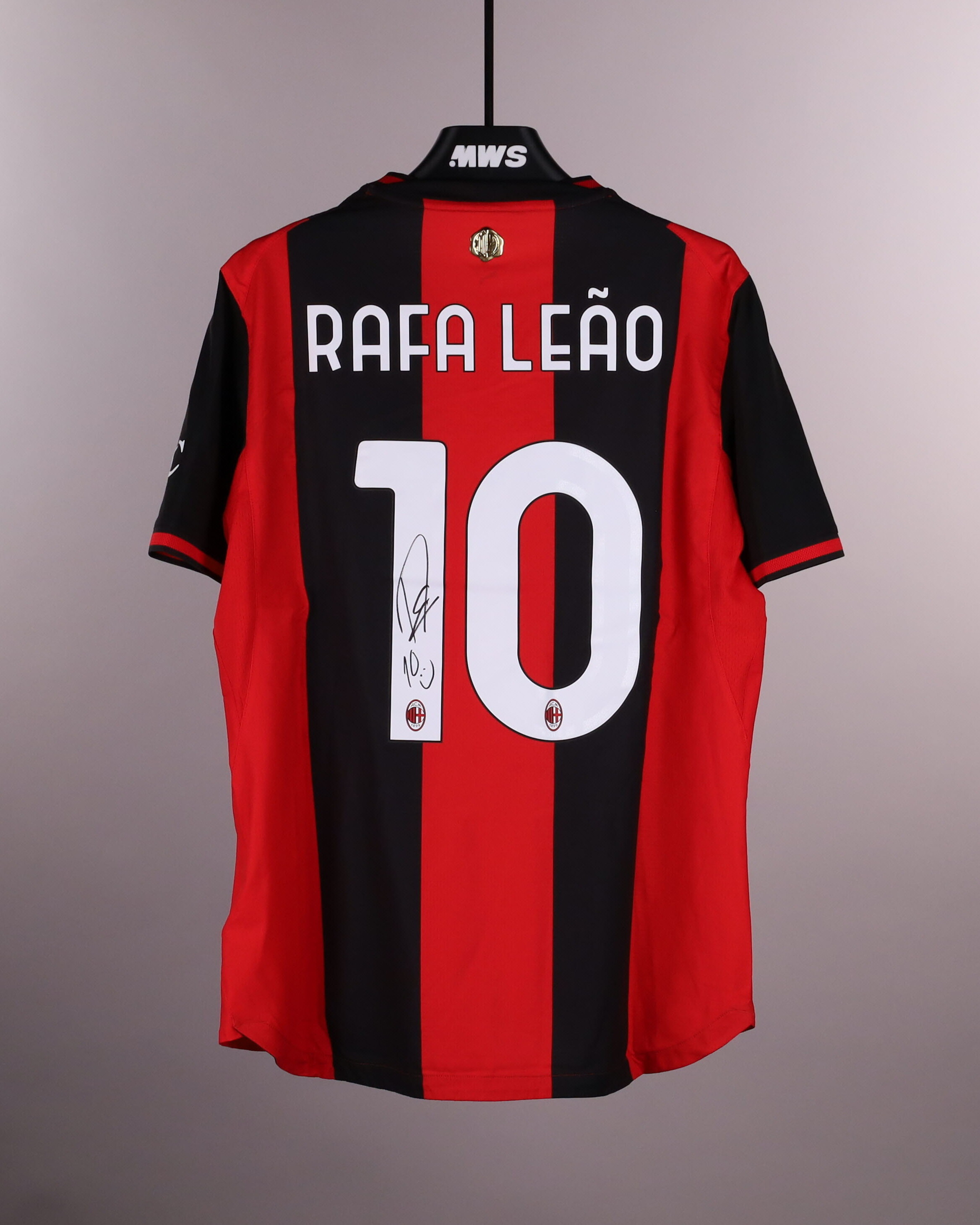 Rafael Leão AC Milan shirt