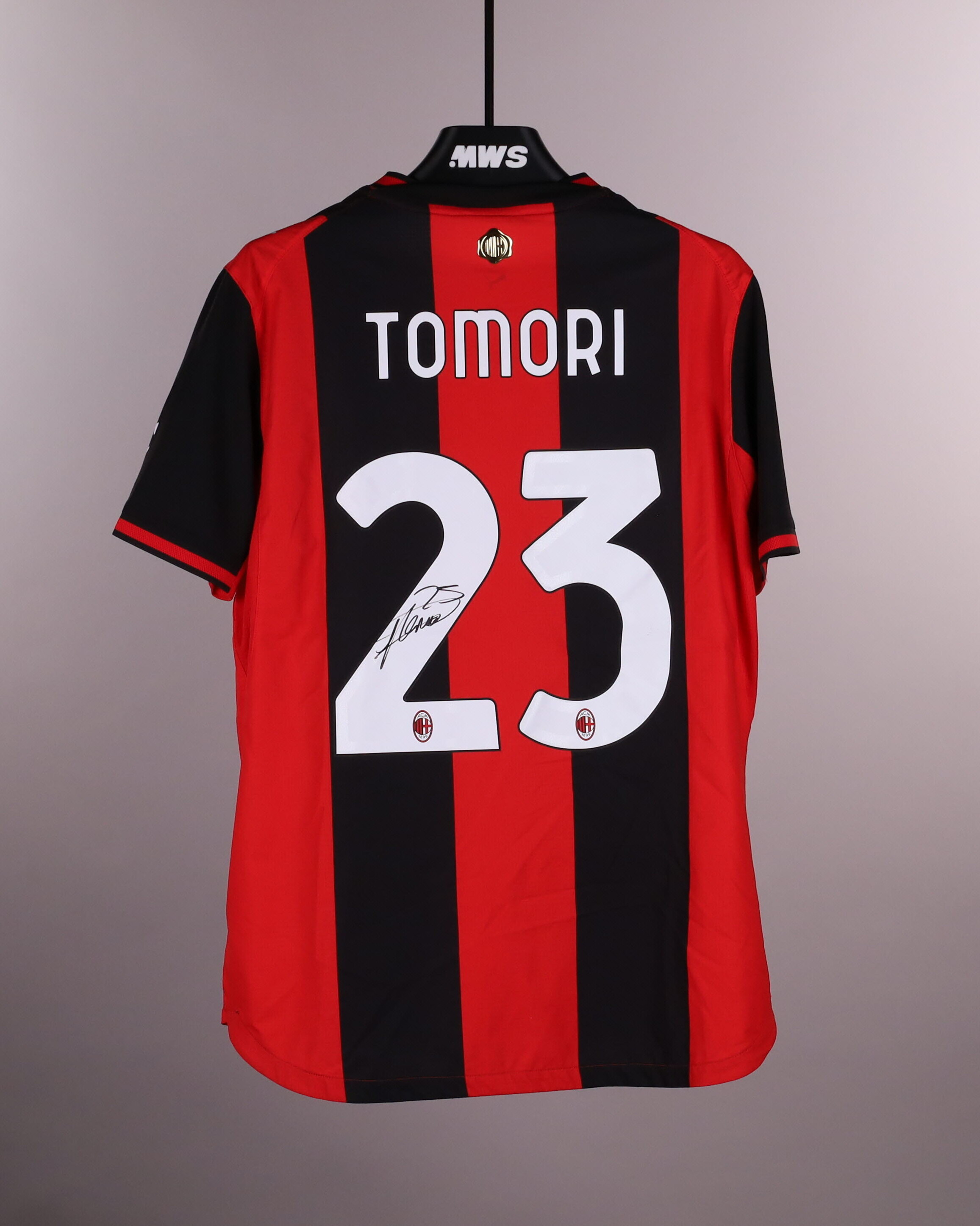 Fikayo Tomori AC Milan shirt