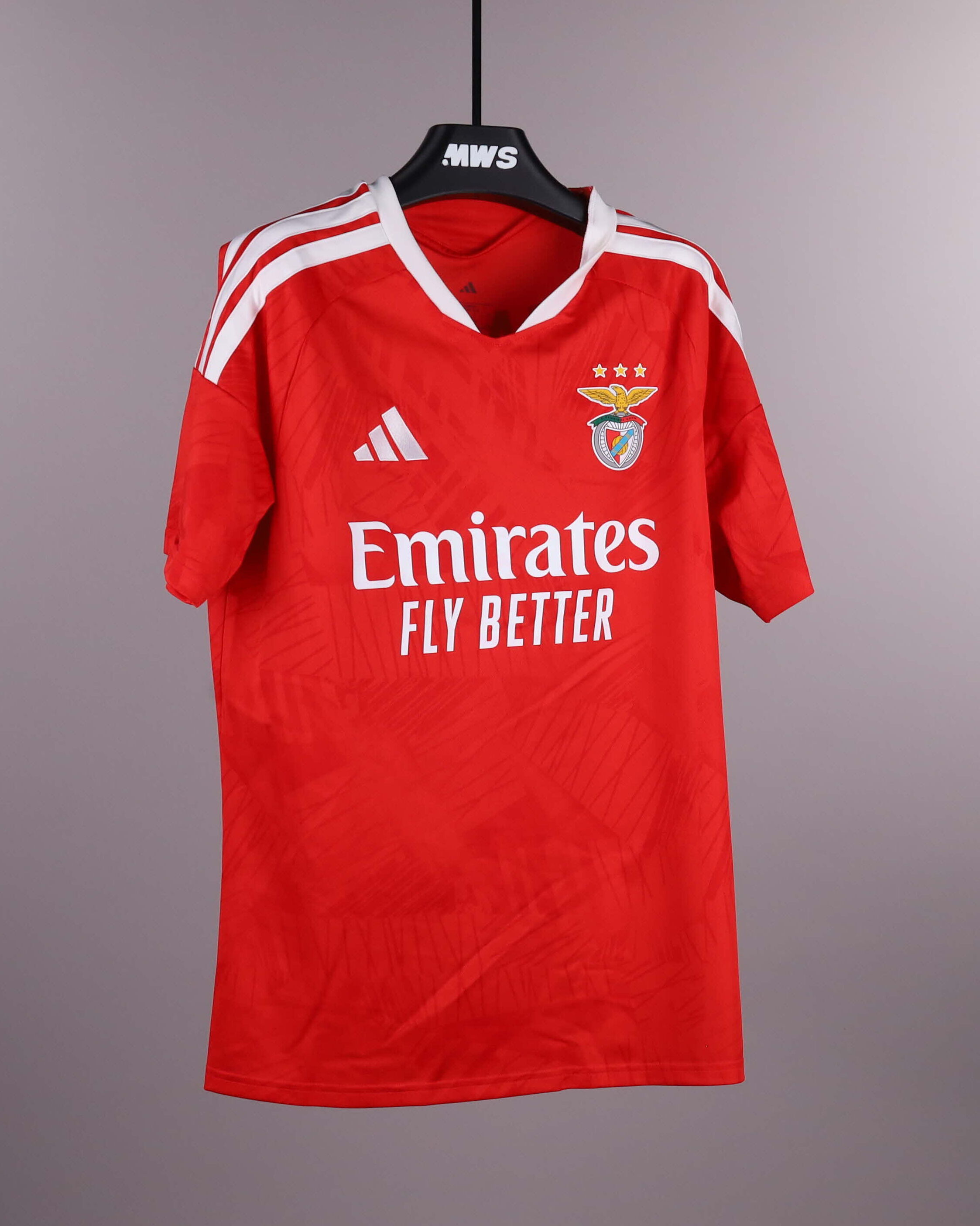 Enzo Barrenechea SL Benfica jersey