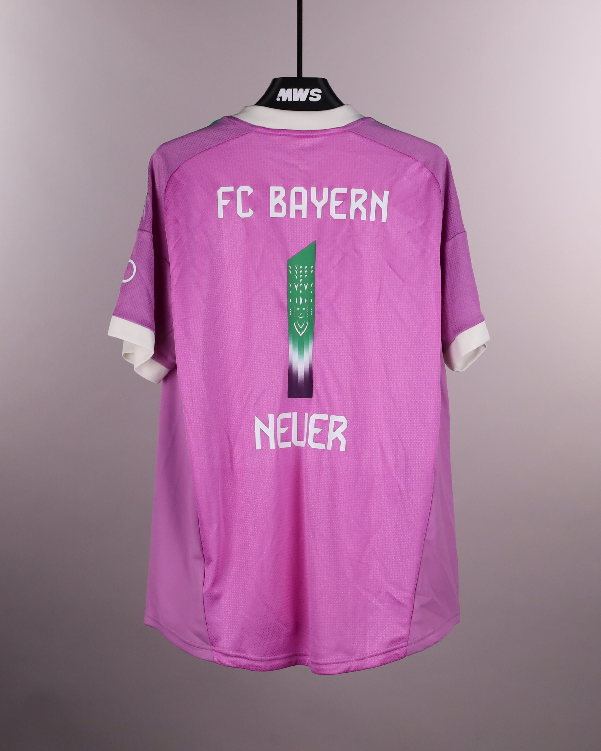 Manuel Neuer FC Bayern München forması