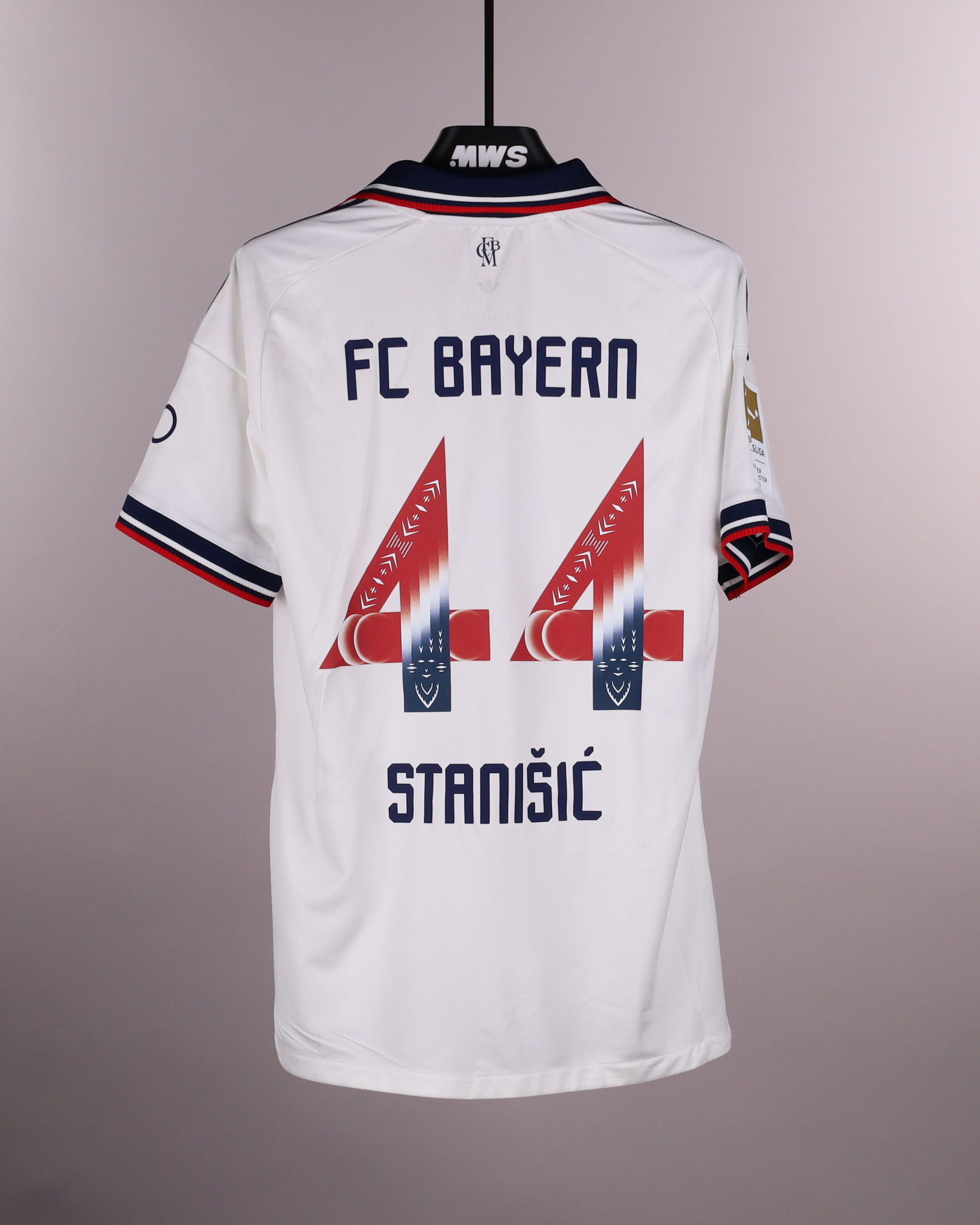 Josip Stanišić FC Bayern München forması