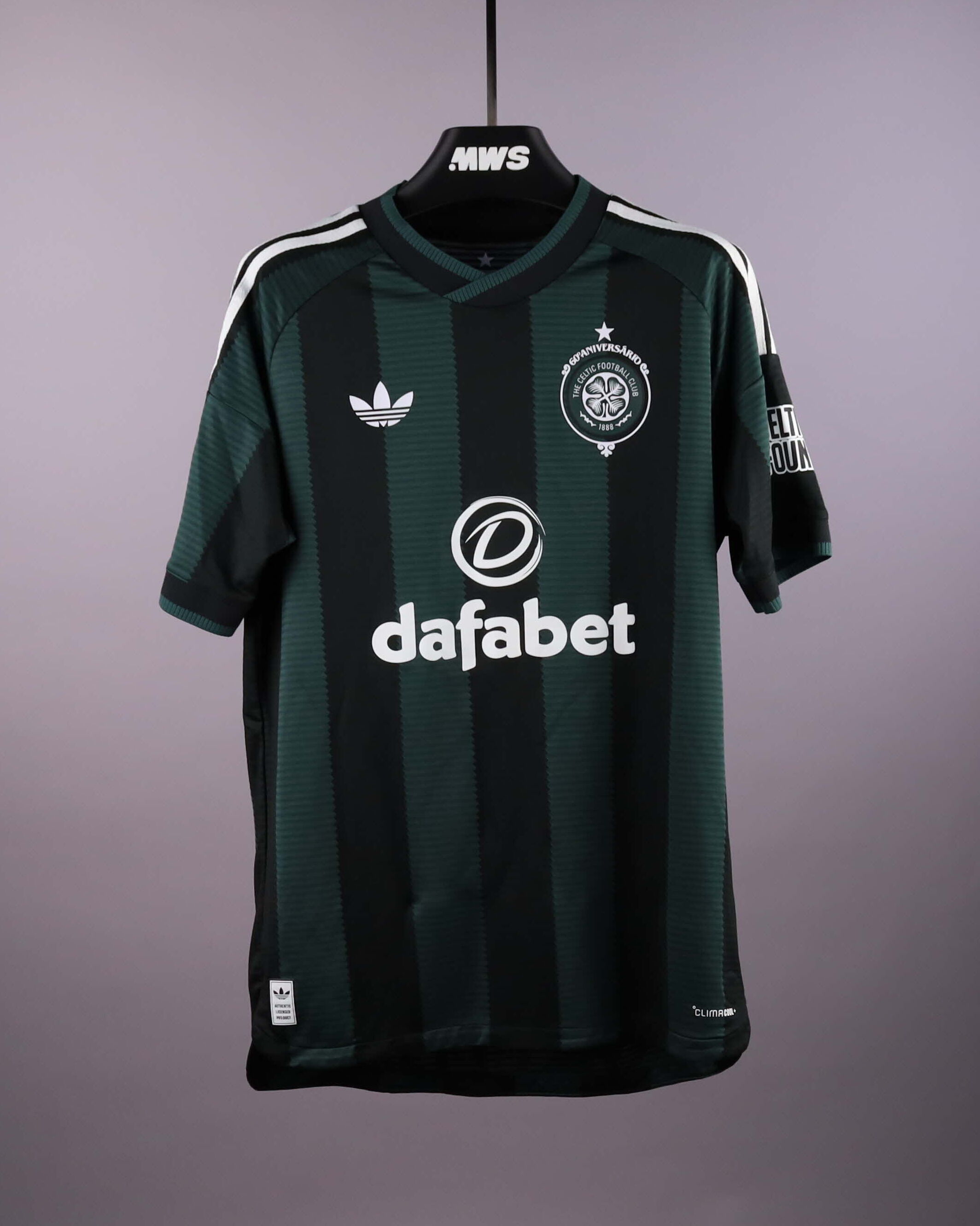 Alistair Johnston Celtic jersey