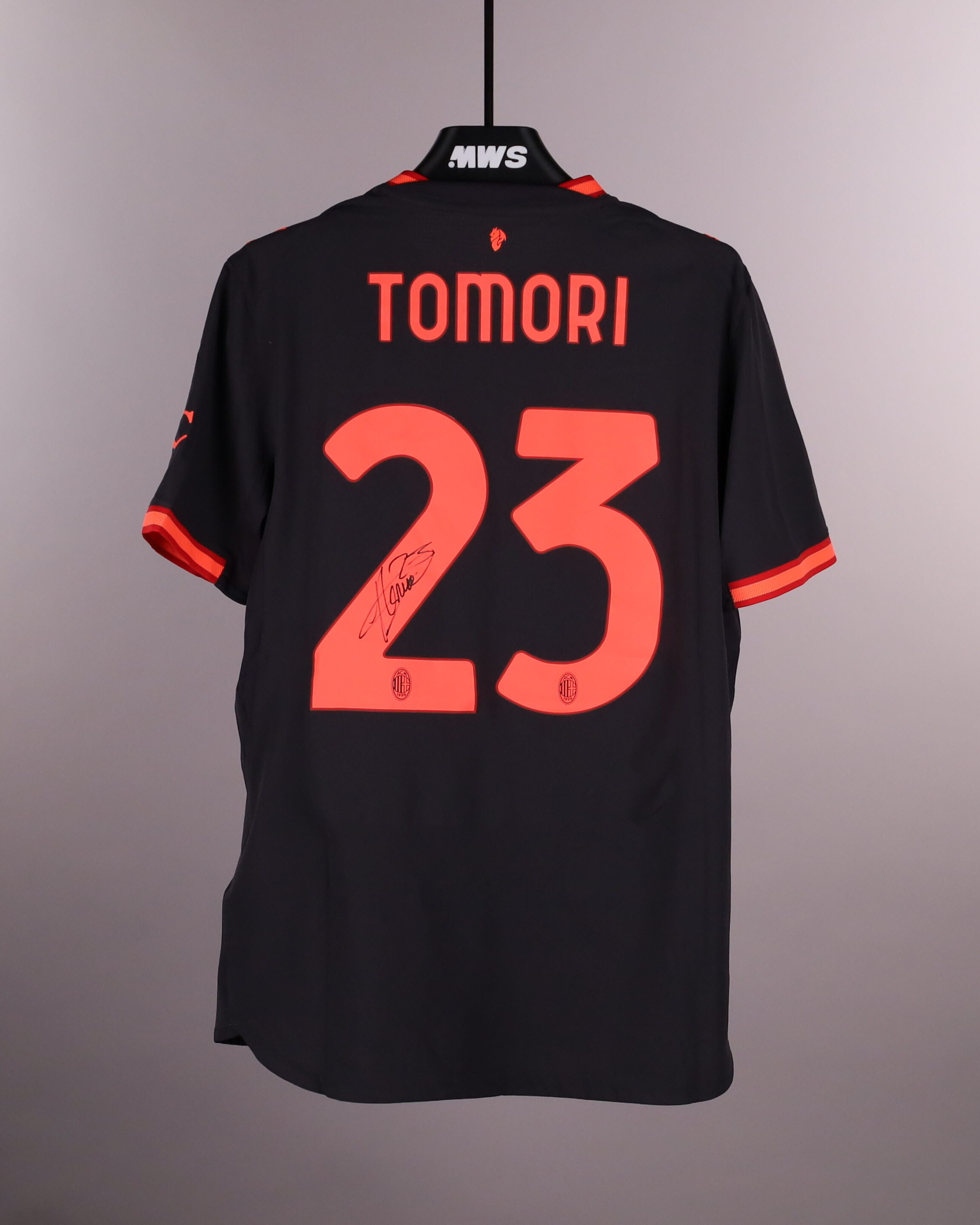 Fikayo Tomori AC Milan shirt