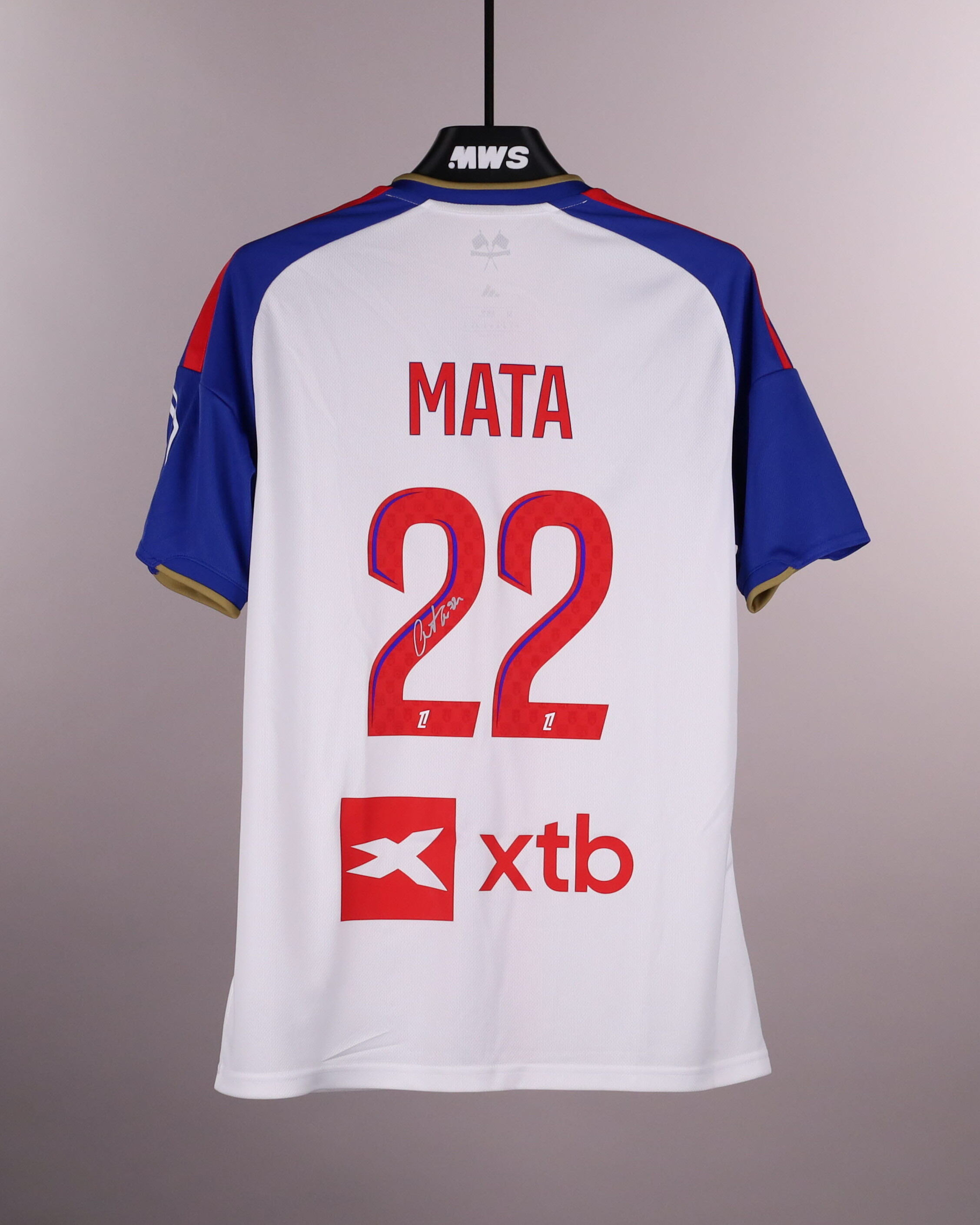 Clinton Mata Olympique Lyonnais shirt