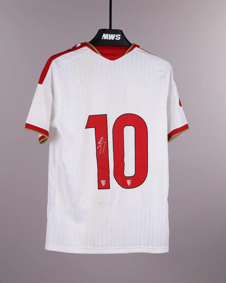 Peque Fernández Sevilla FC shirt