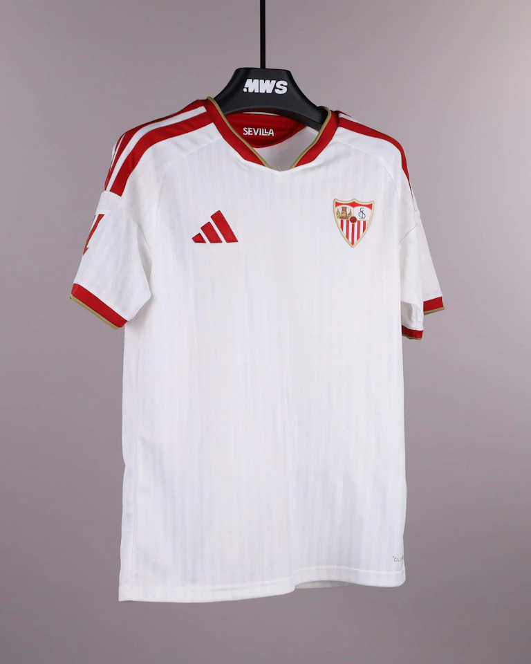 Peque Fernández Sevilla FC shirt