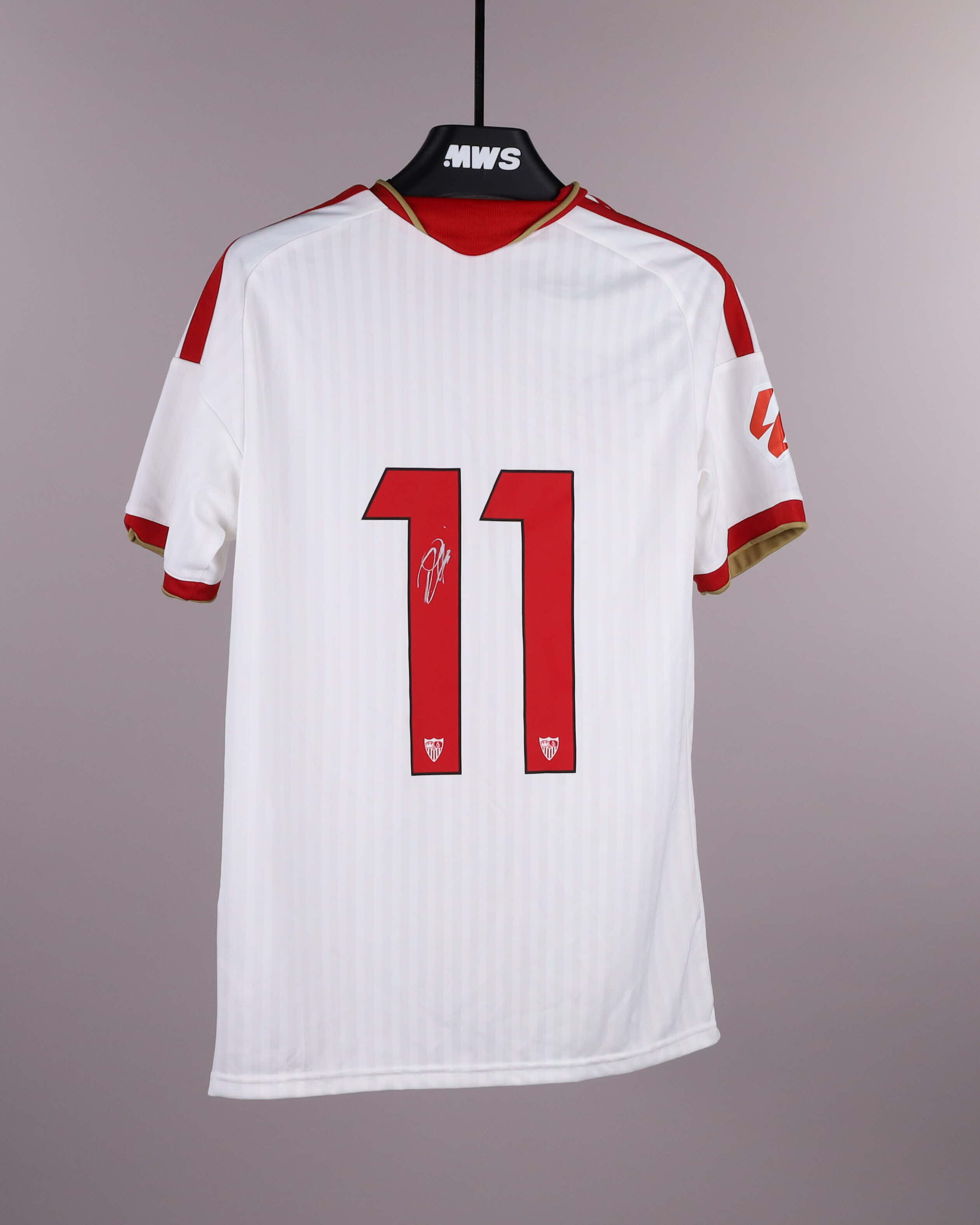 Rubén Vargas Sevilla FC shirt
