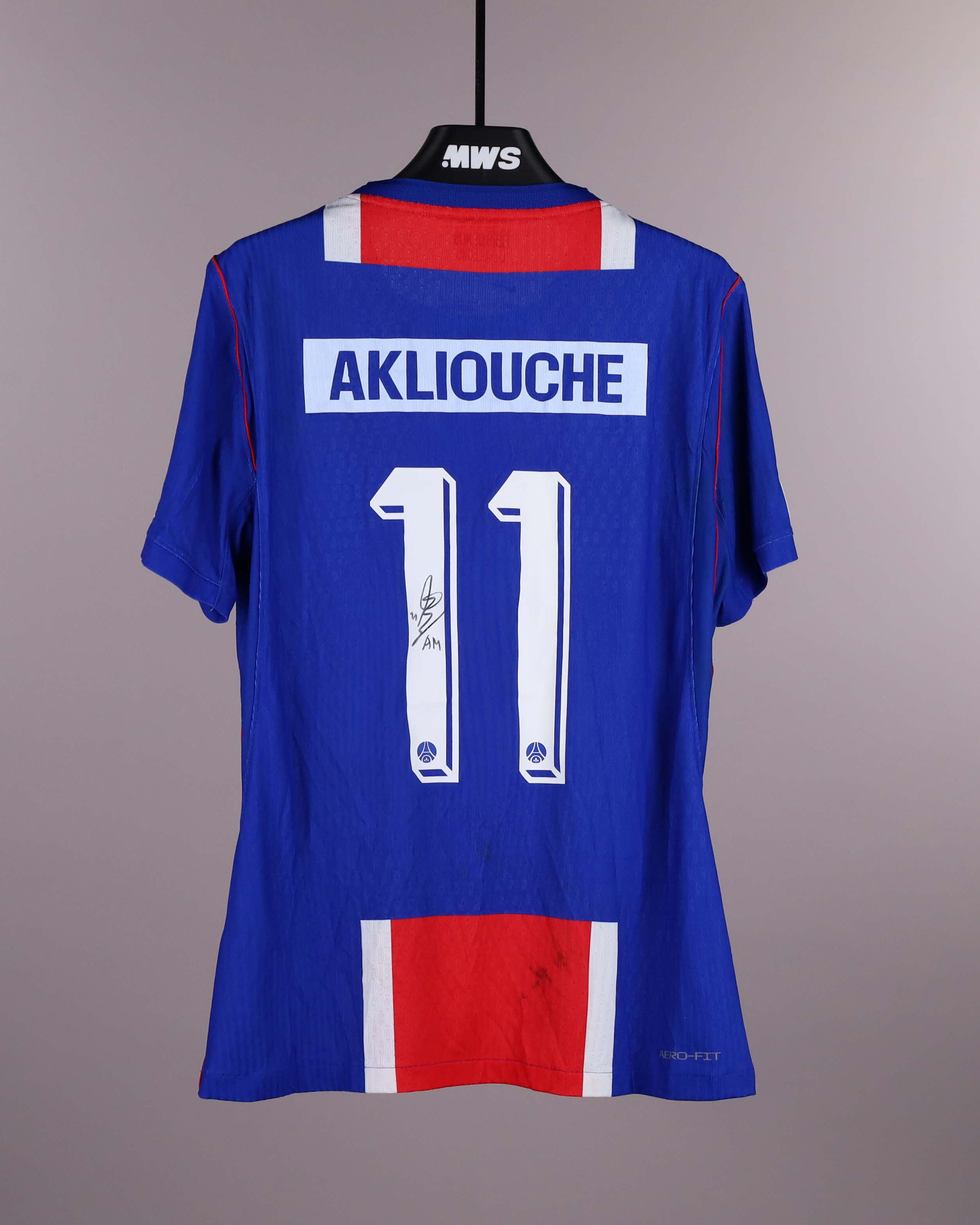 Maghnes Akliouche Paris Saint-Germain shirt
