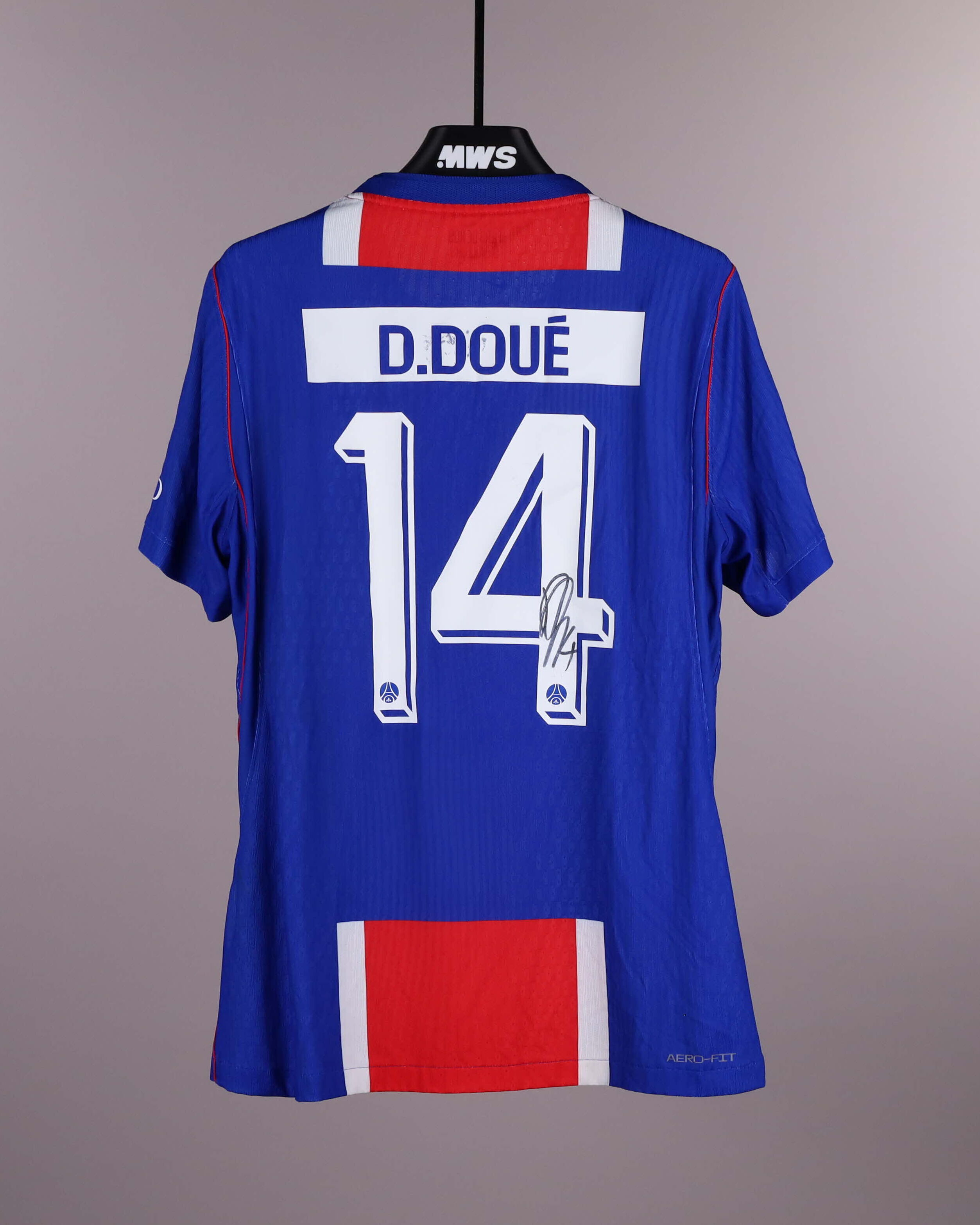 Désiré Doué Paris Saint-Germain shirt