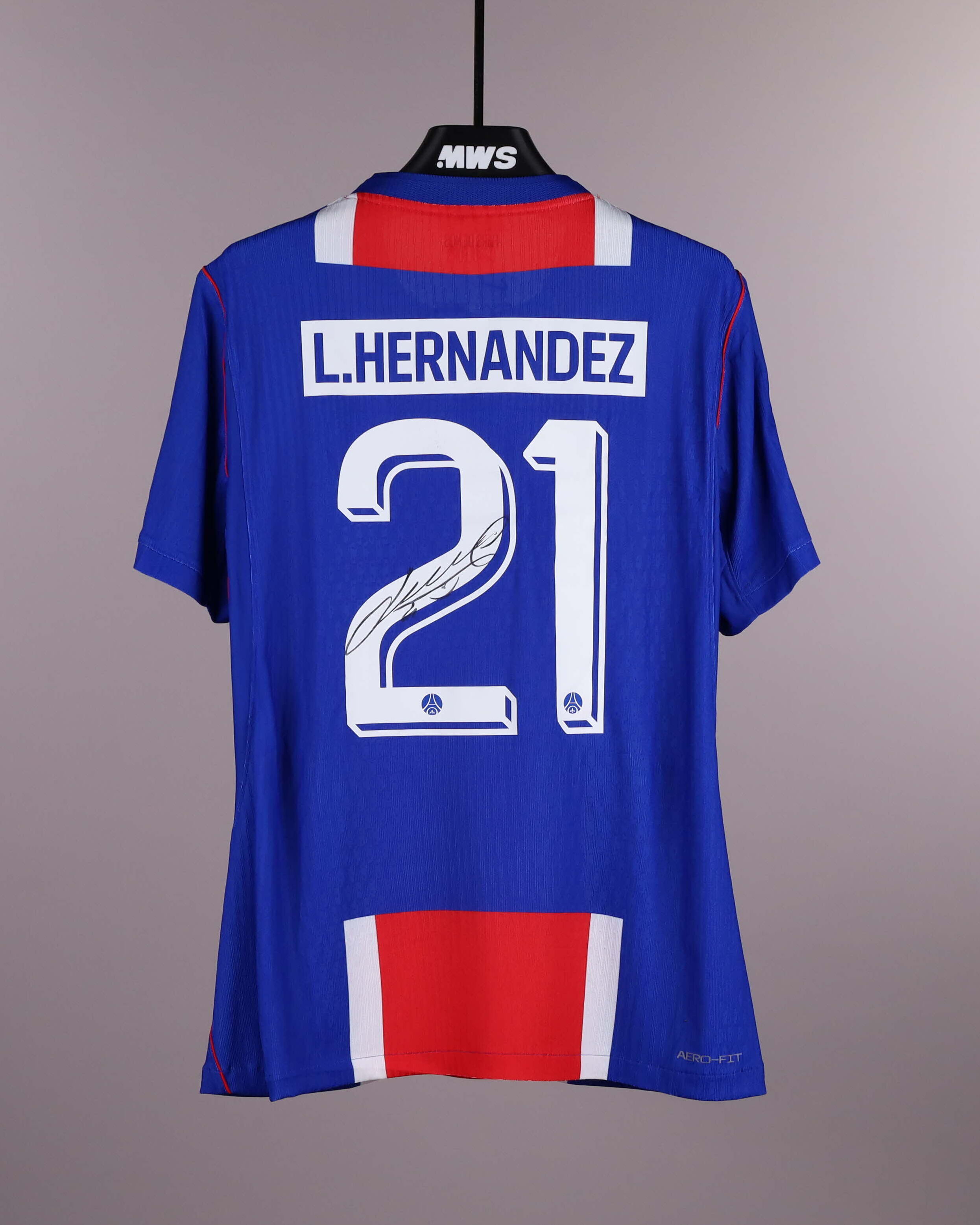 Lucas Hernández Paris Saint-Germain shirt