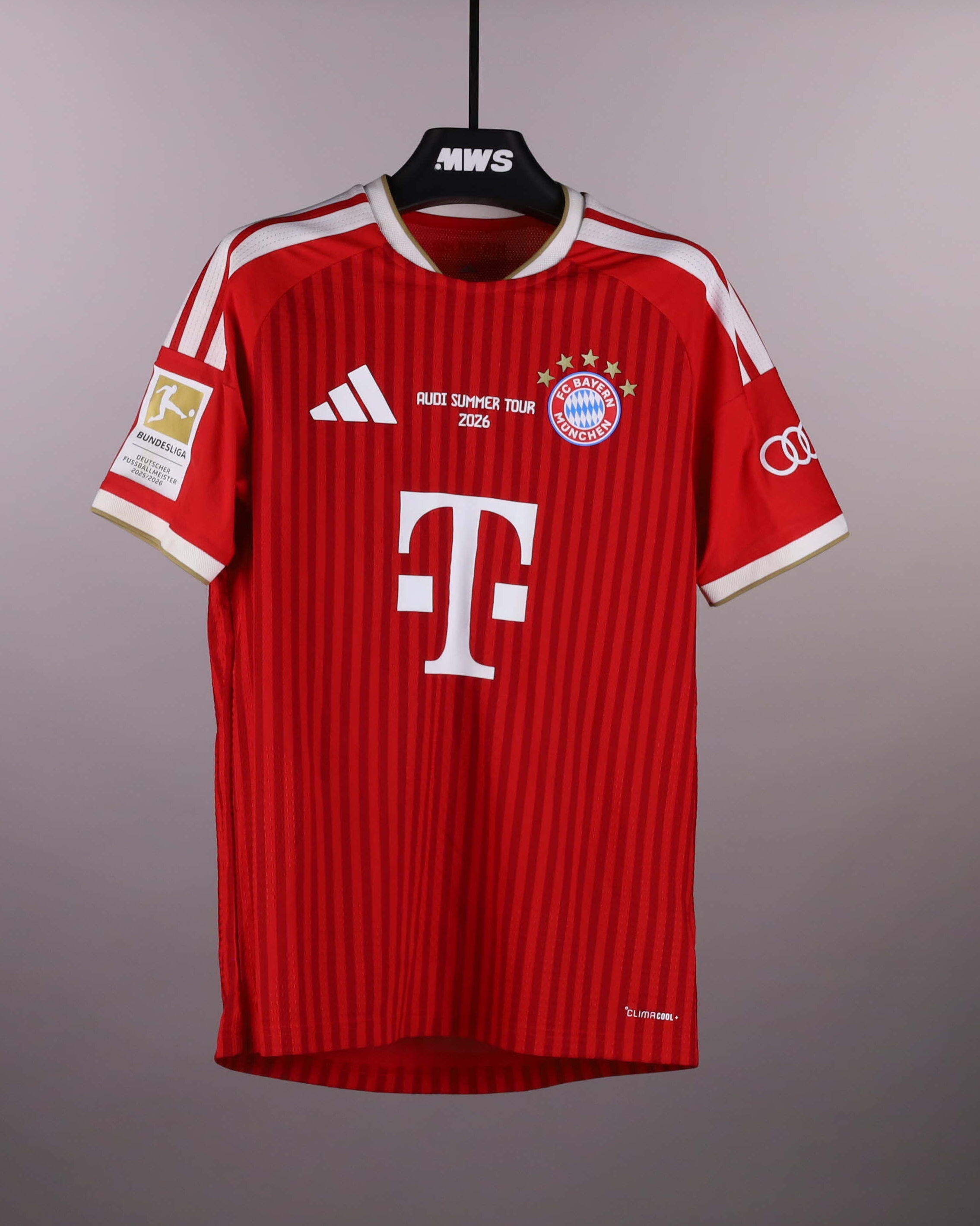 Nathaniel Brown FC Bayern München shirt