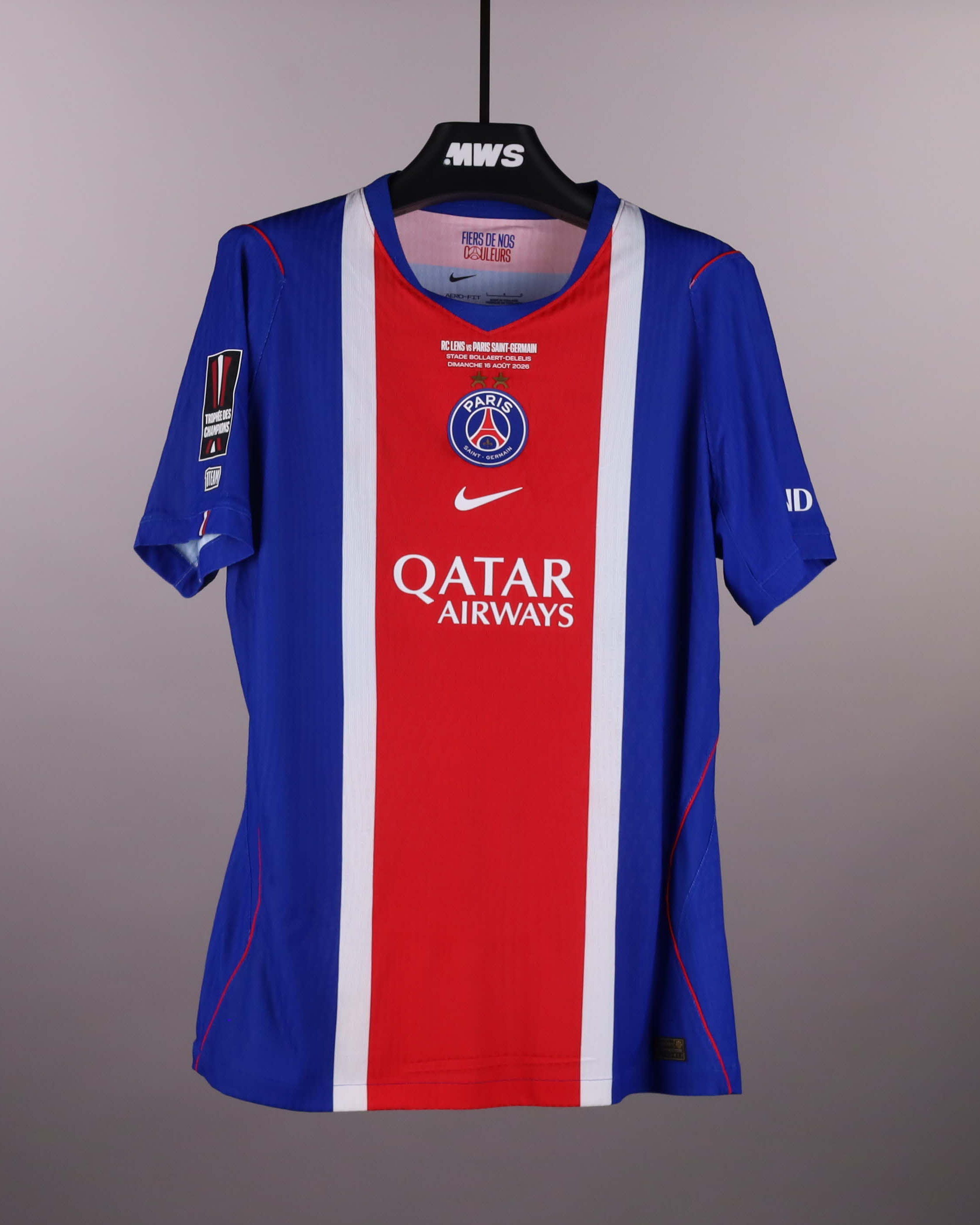 Khvicha Kvaratskhelia Paris Saint-Germain shirt