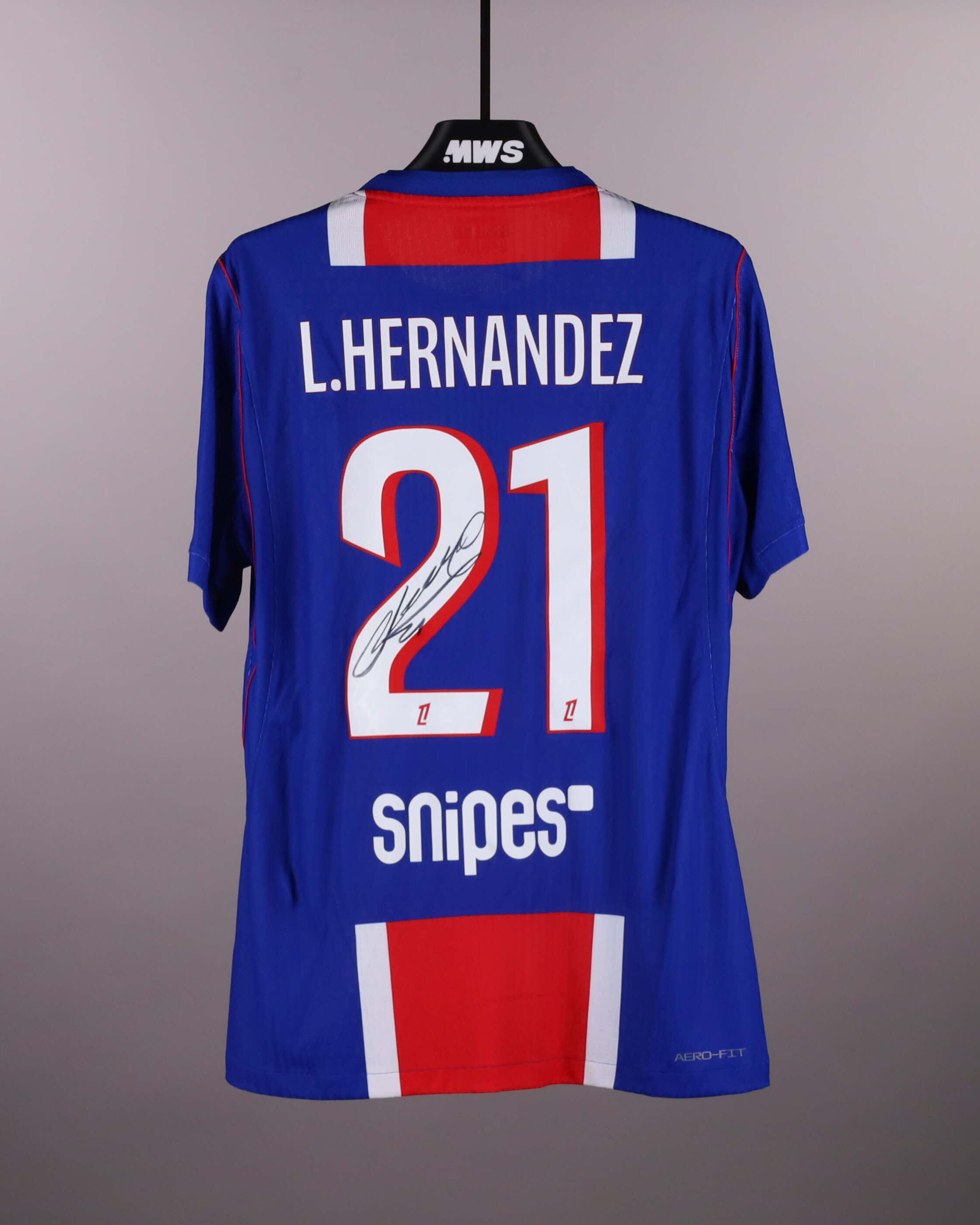 Lucas Hernández Paris Saint-Germain shirt