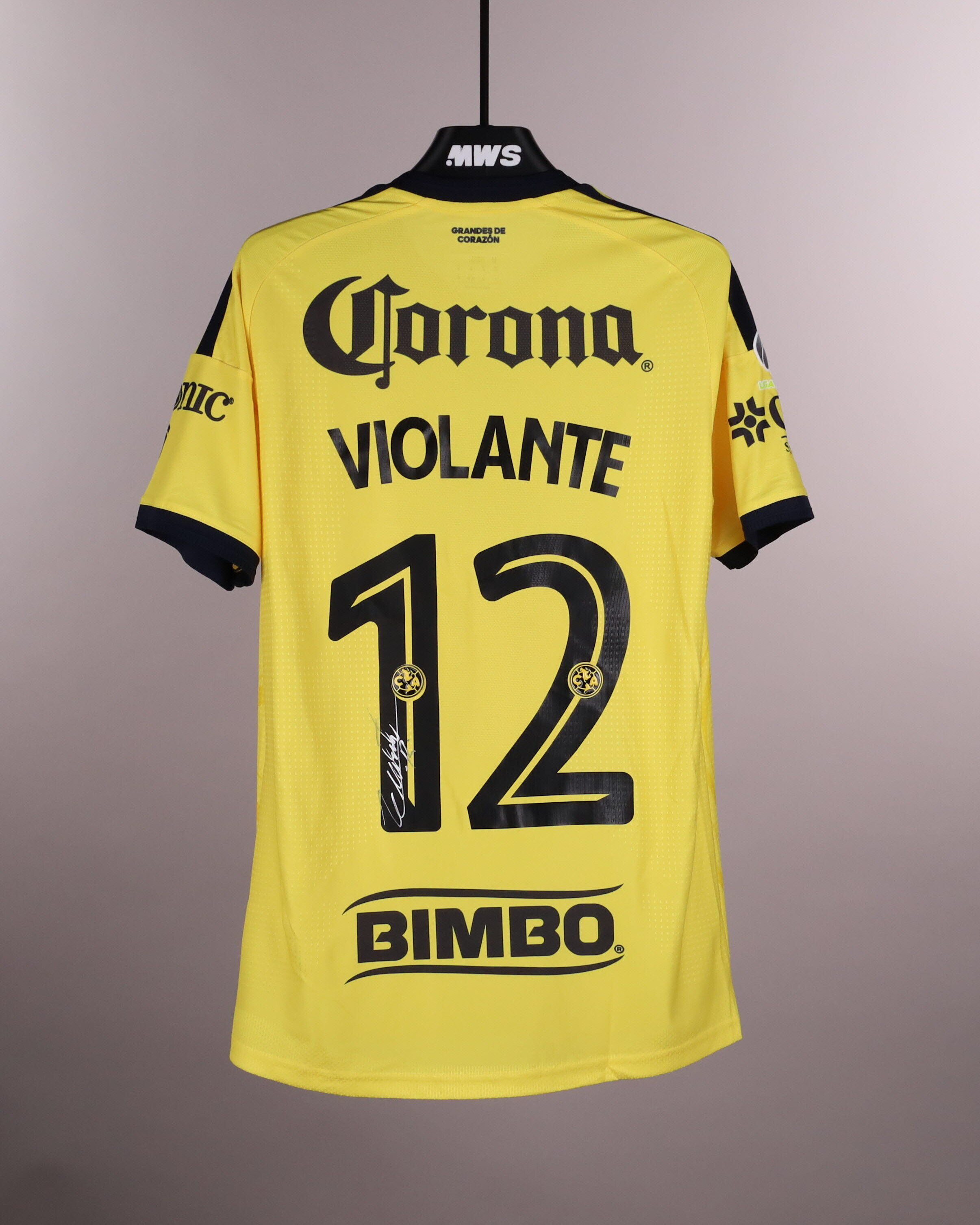 Isaías Violante Club América jersey