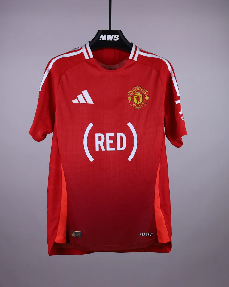 Bruno Fernandes Manchester United shirt