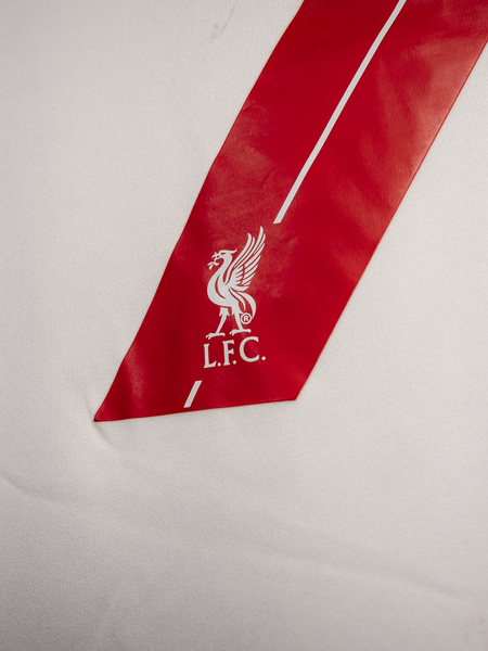 来自Liverpool的James Milner球衣