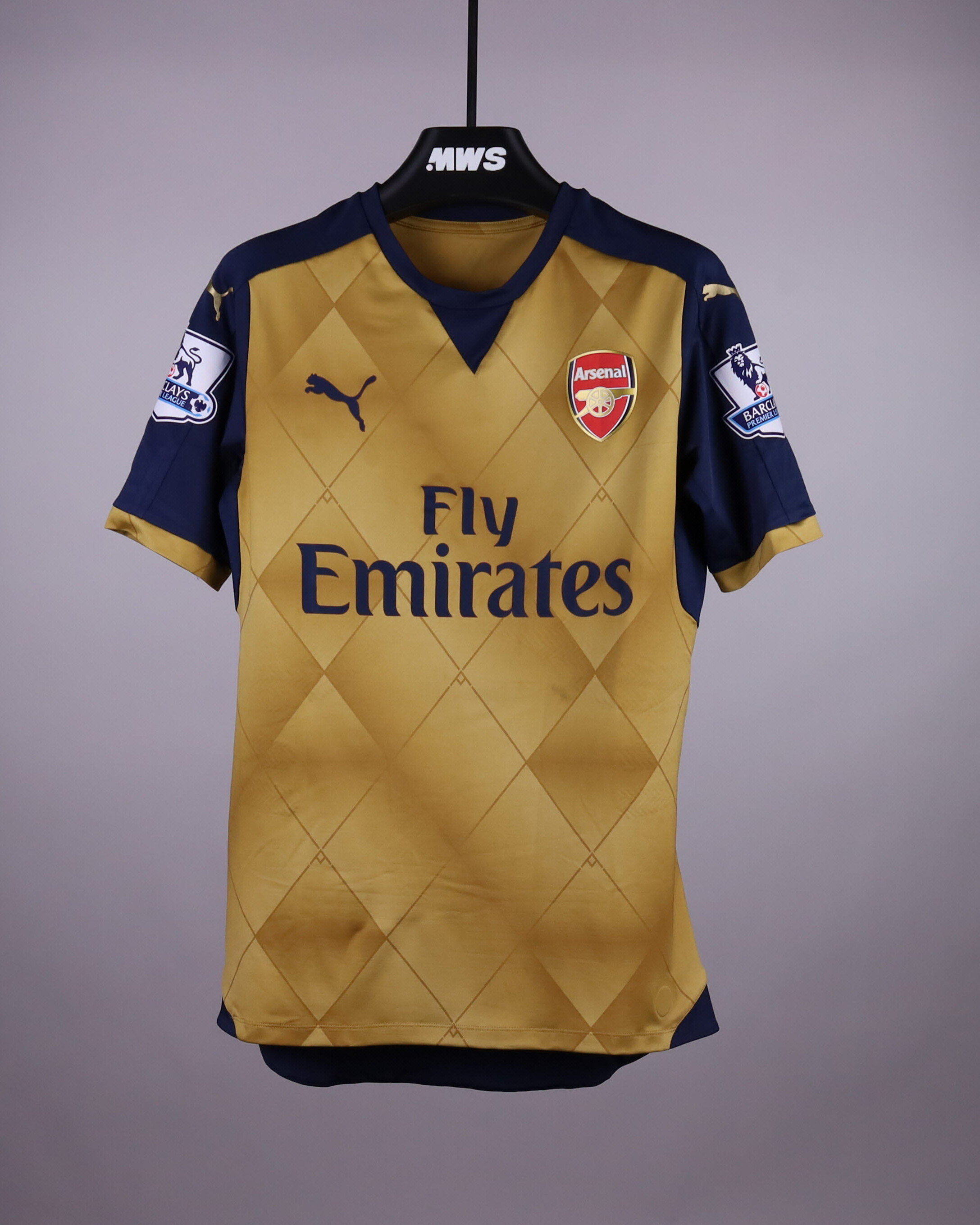 Aaron Ramsey Arsenal shirt