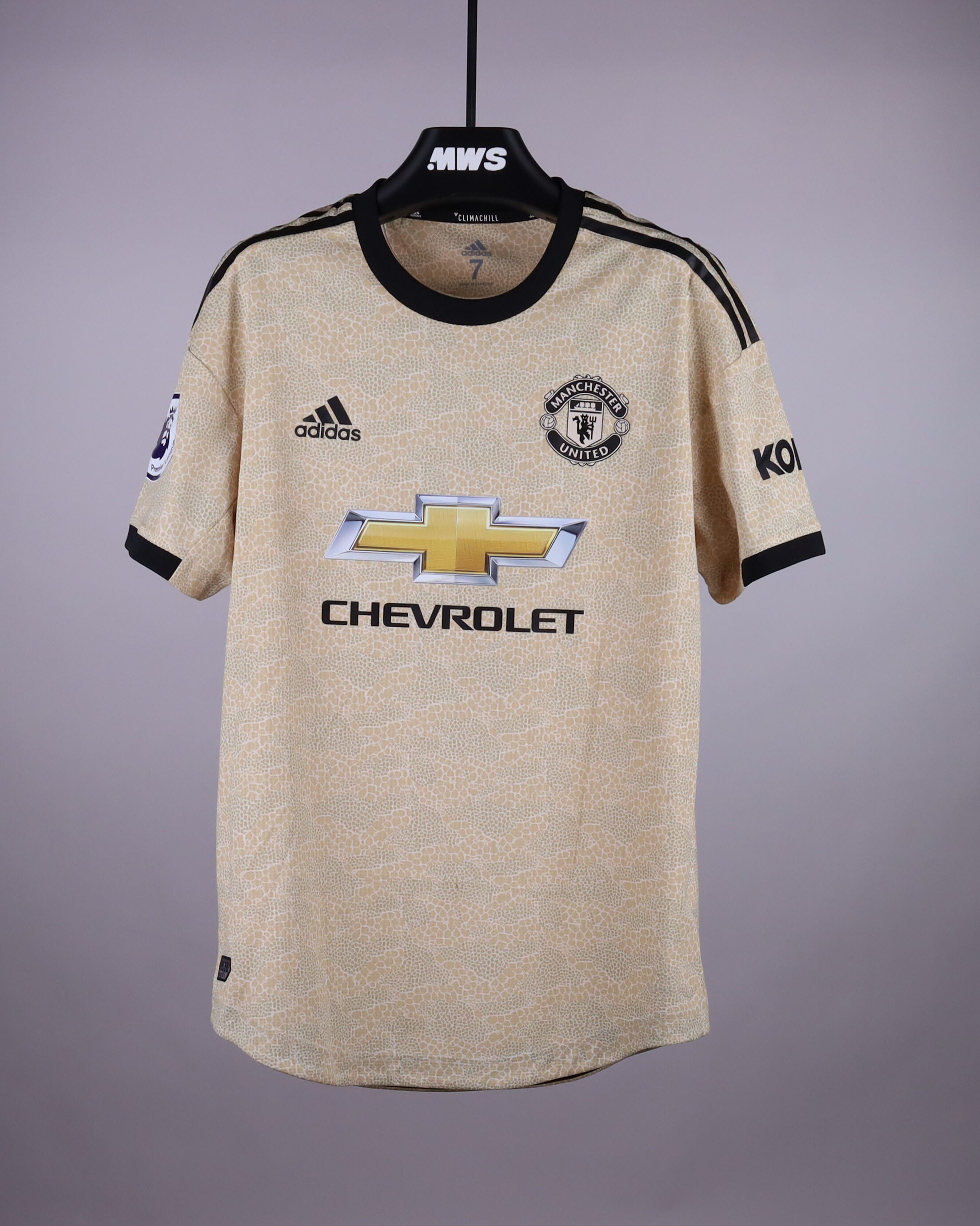Harry Maguire Manchester United jersey